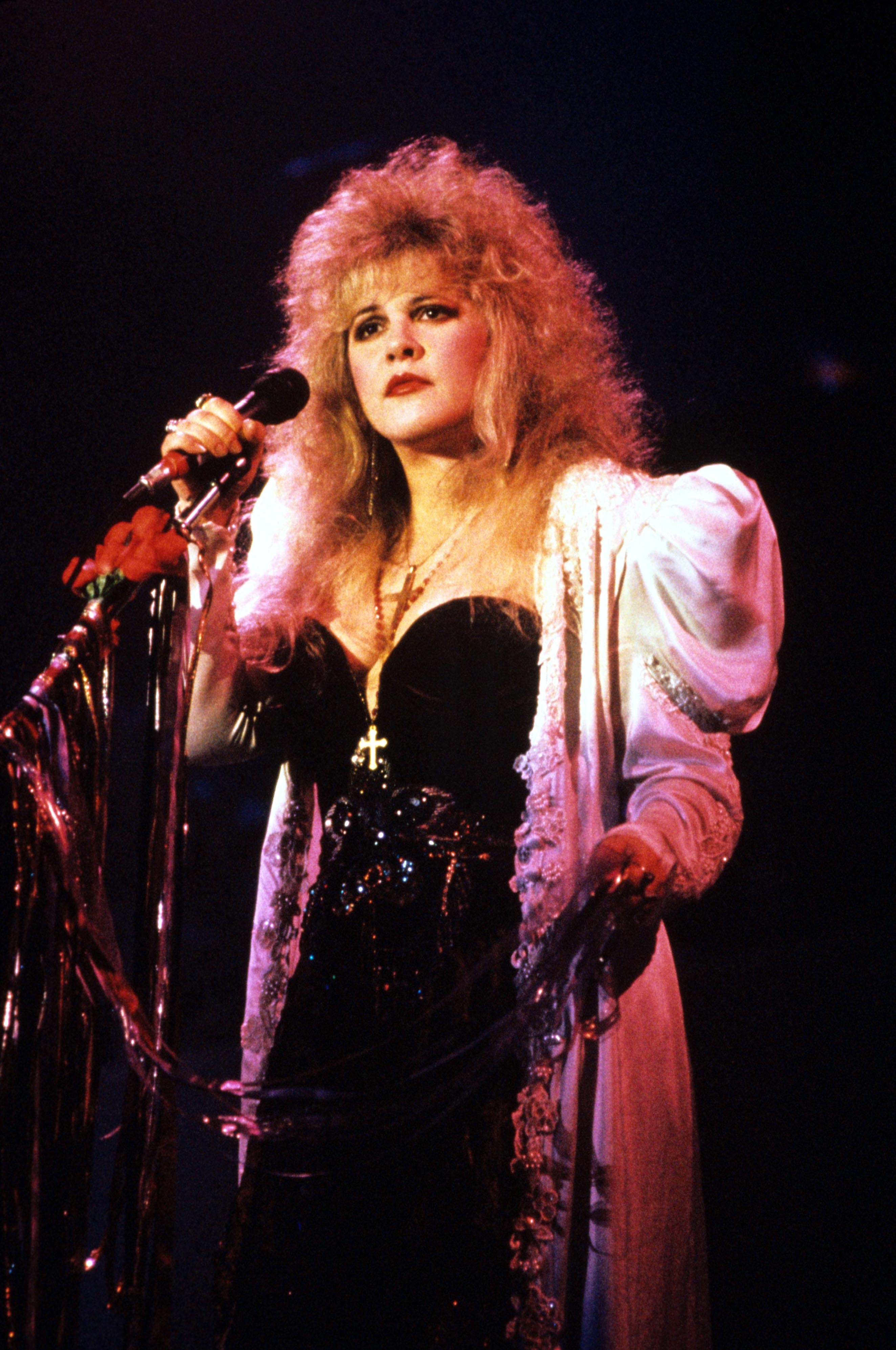 70s Fashion Stevie Nicks S Bohemian Style And Iconic Outfits I D