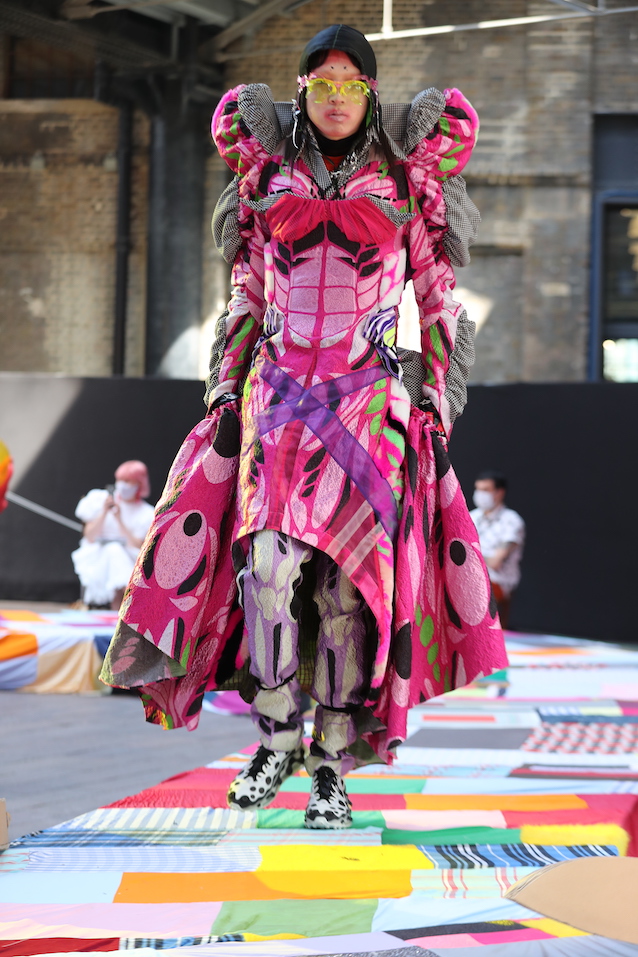 model wearing bysanz baizhen zhou's csm graduate collection