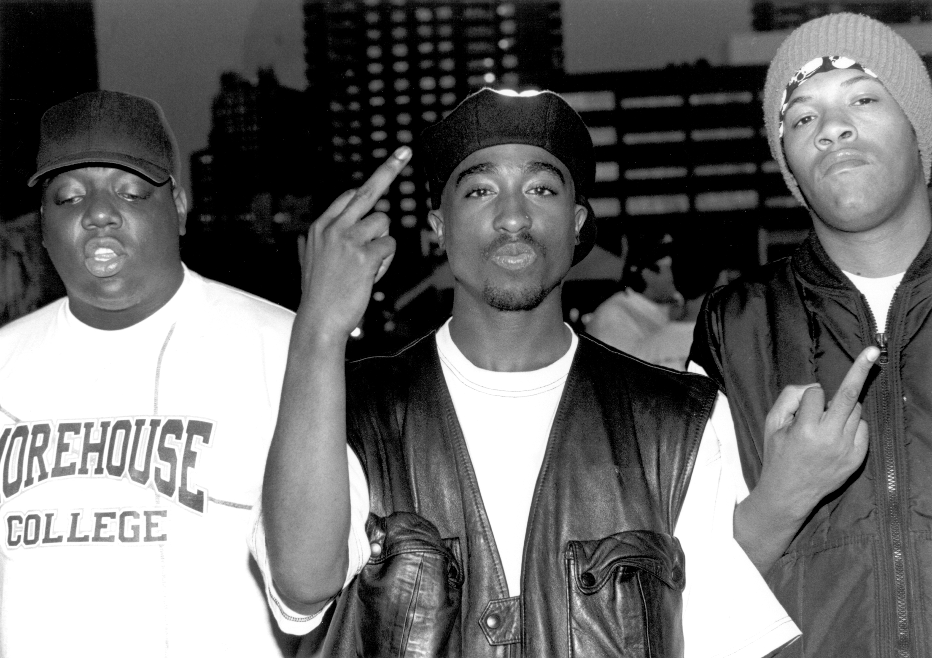 90s Fashion: Tupac Shakur's street style in iconic outfits