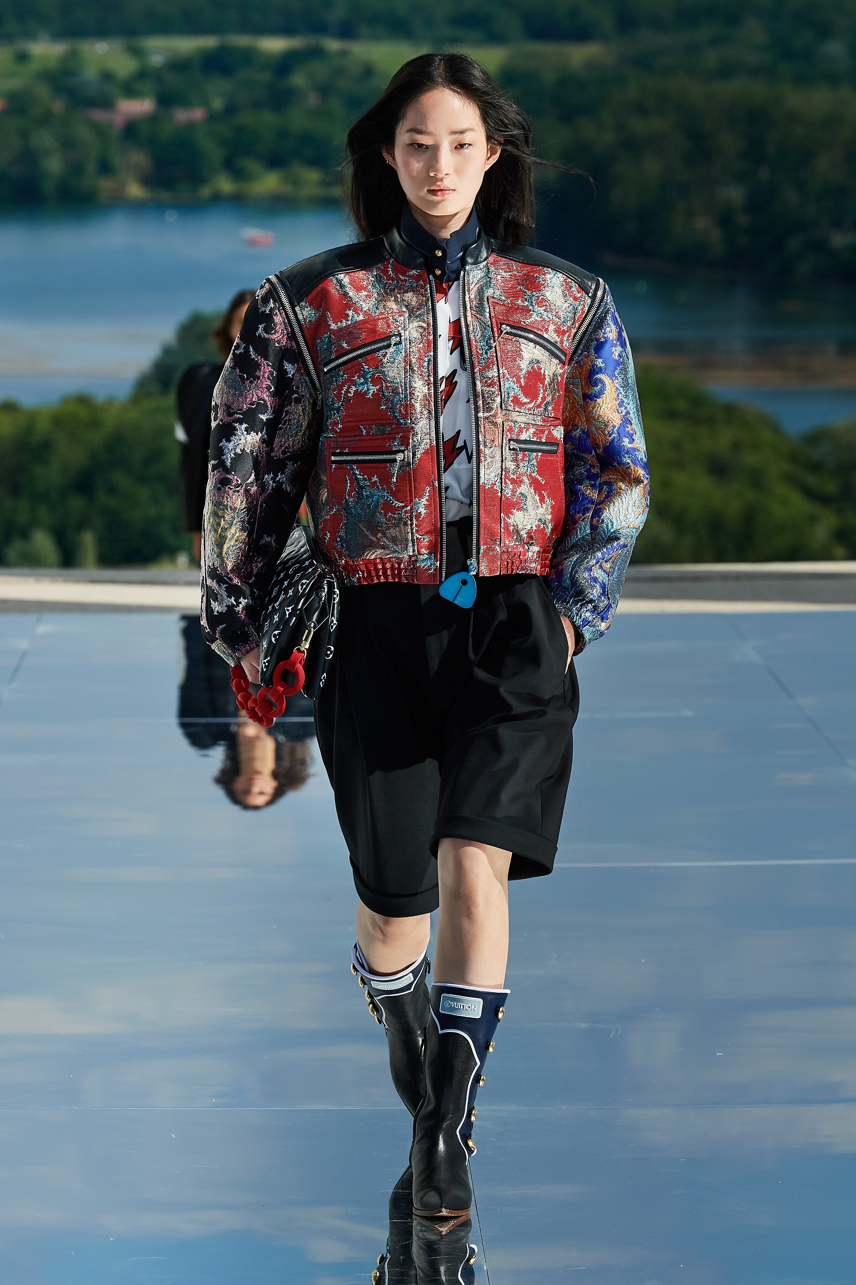 Louis Vuitton Resort 2022 Men's Fashion Show