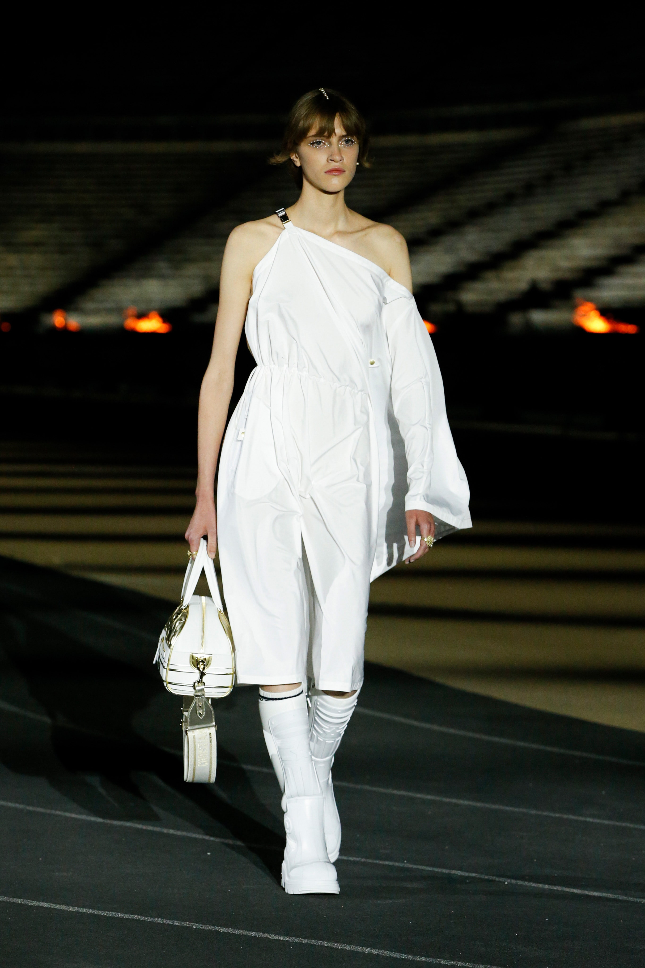 00005-Dior-Resort-2022-credit-brand.jpeg