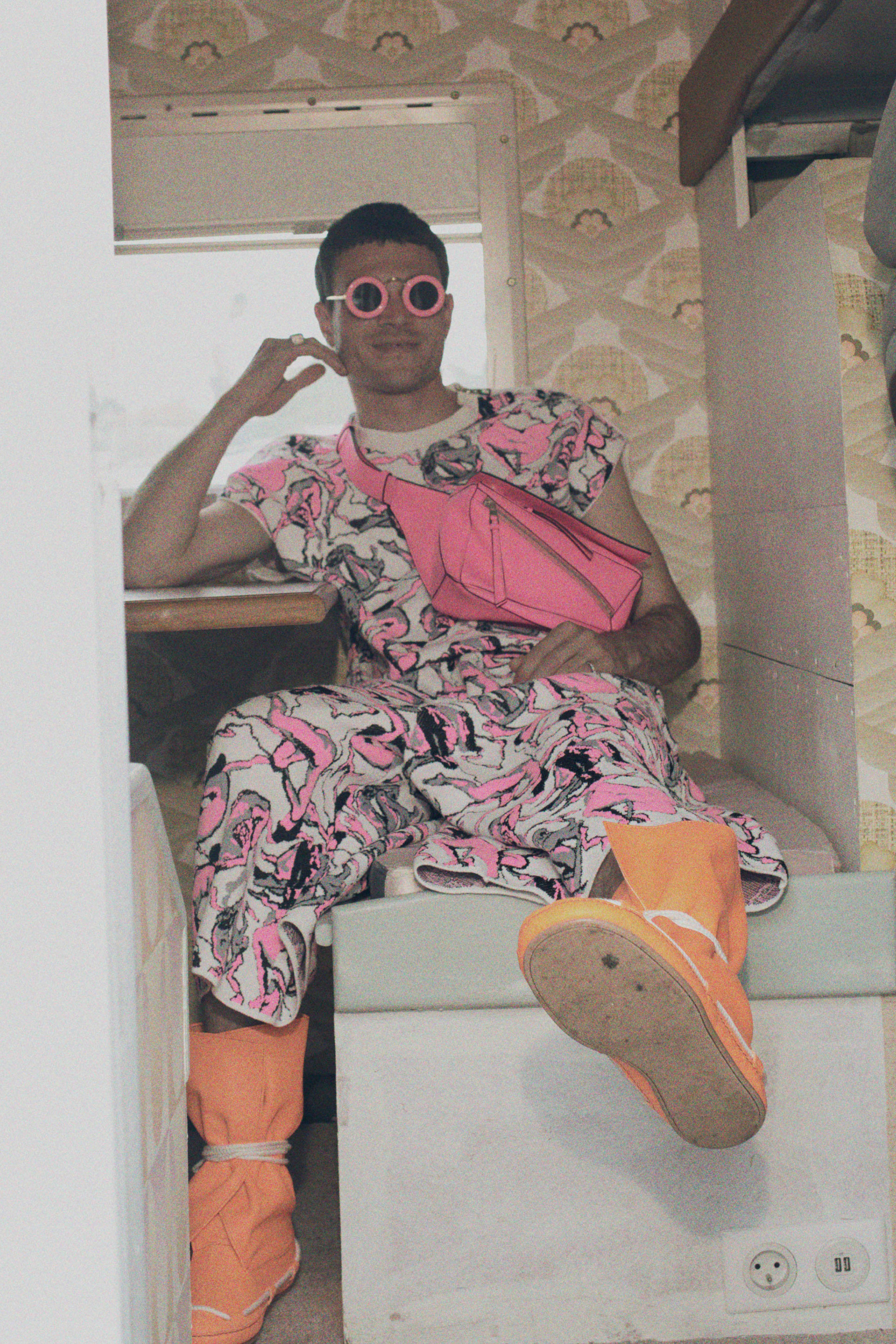 11 LOEWE Men's SS22_Look Images by David Sims.jpg