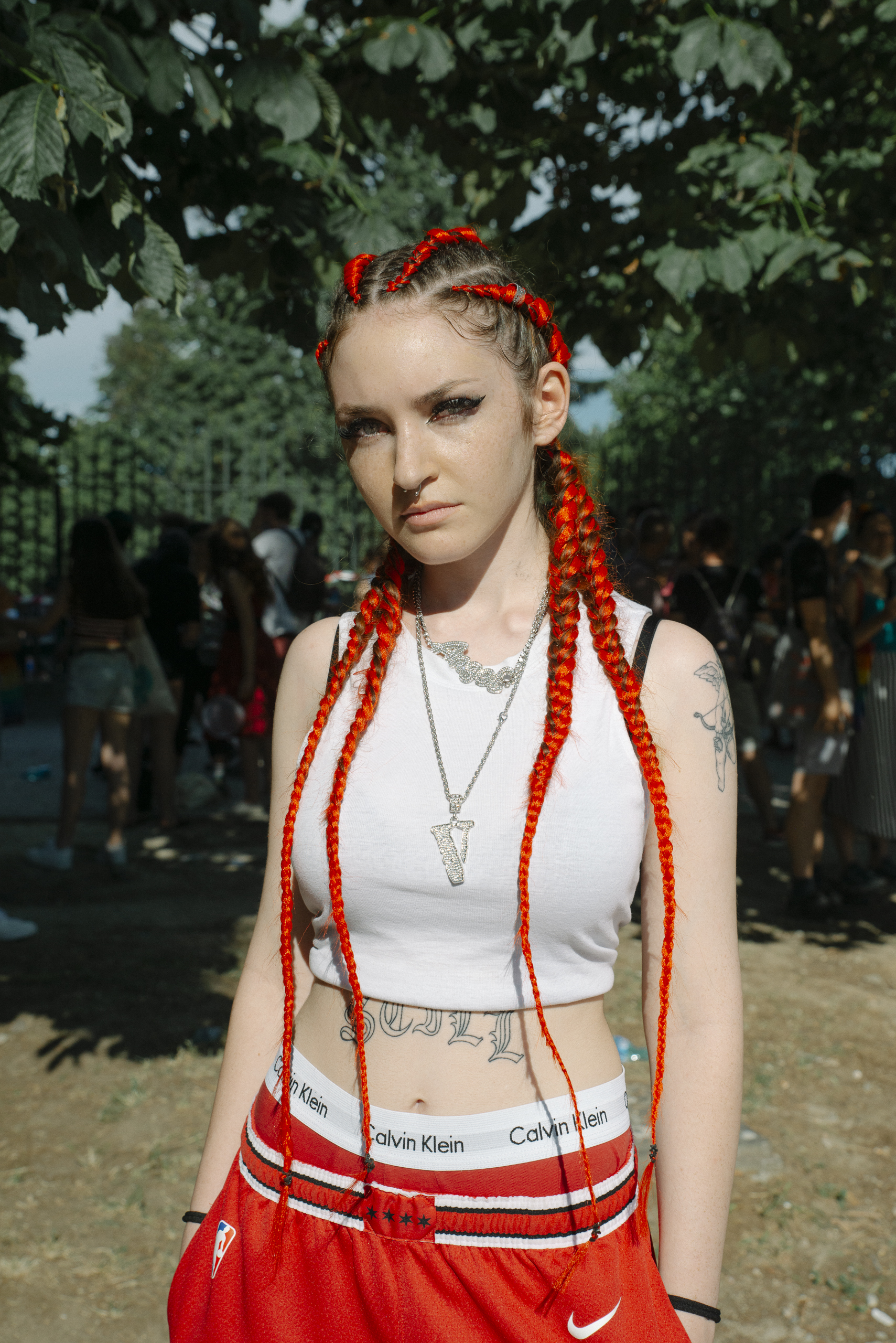 ragazza con boxer braid rosse pride milano 2021 Foto di Clotilde Petrosino