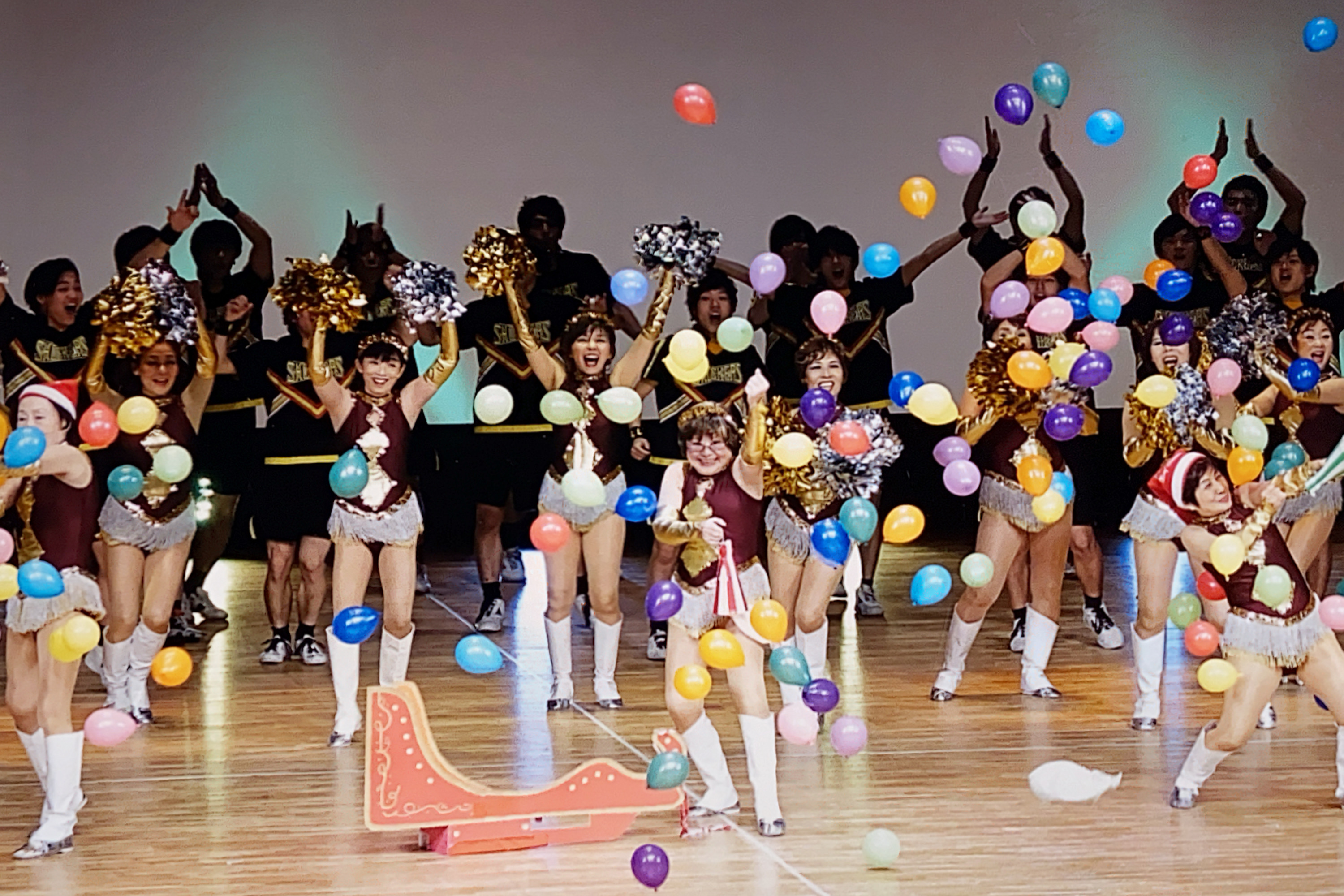 Meet Japan Pom Pom: The Cheer Squad Where Members Are in Their 70s