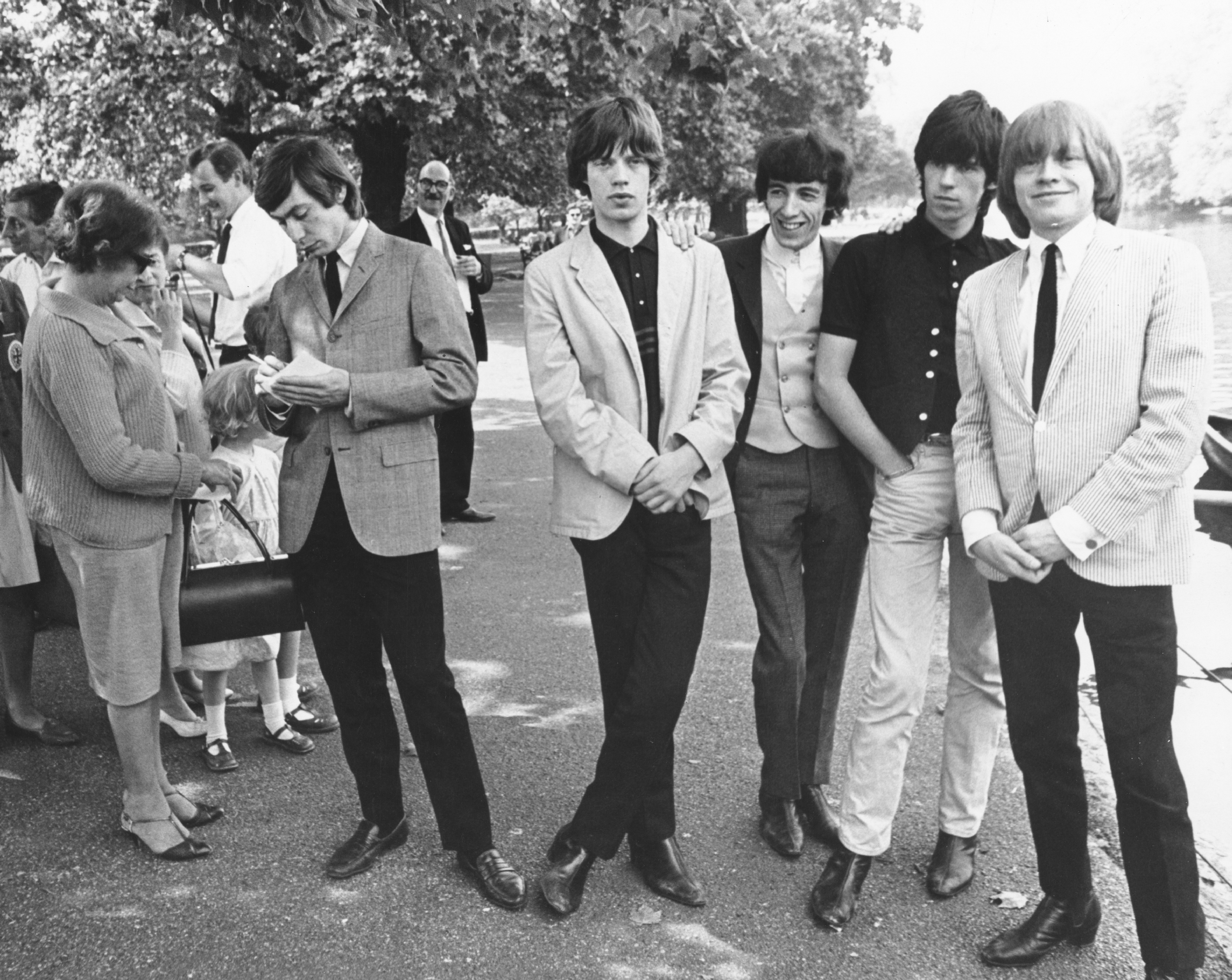 70s Fashion Mick Jagger S 60s Style And Iconic Rolling Stones Outfits I D