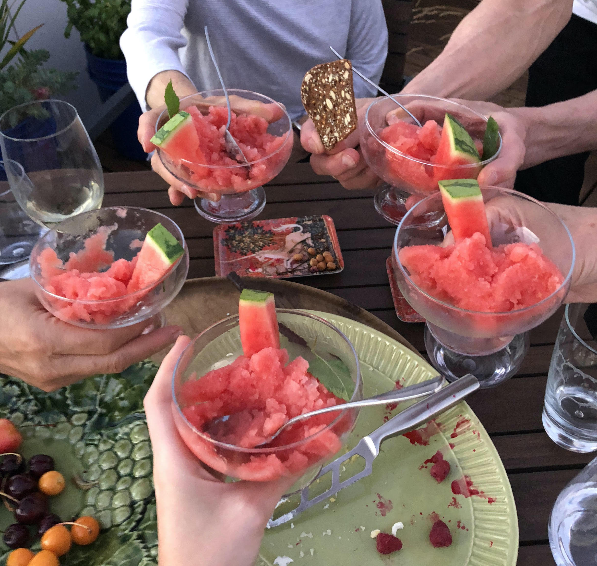 Lima gelas watermelon granita