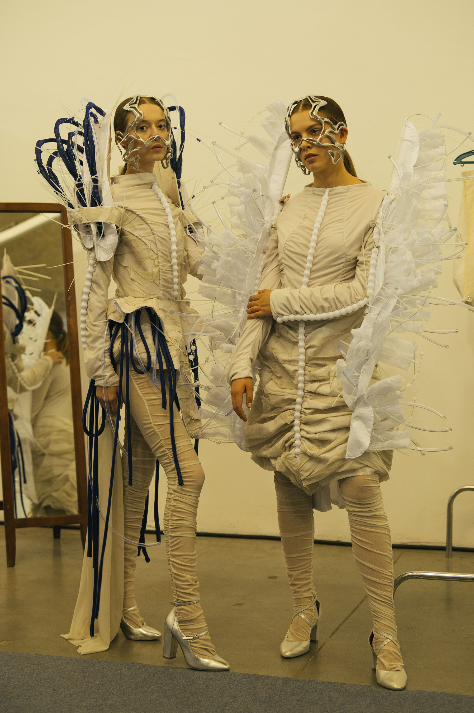 backstage ukrainian fashion week 2021 fotografie di Alexander C. Luque