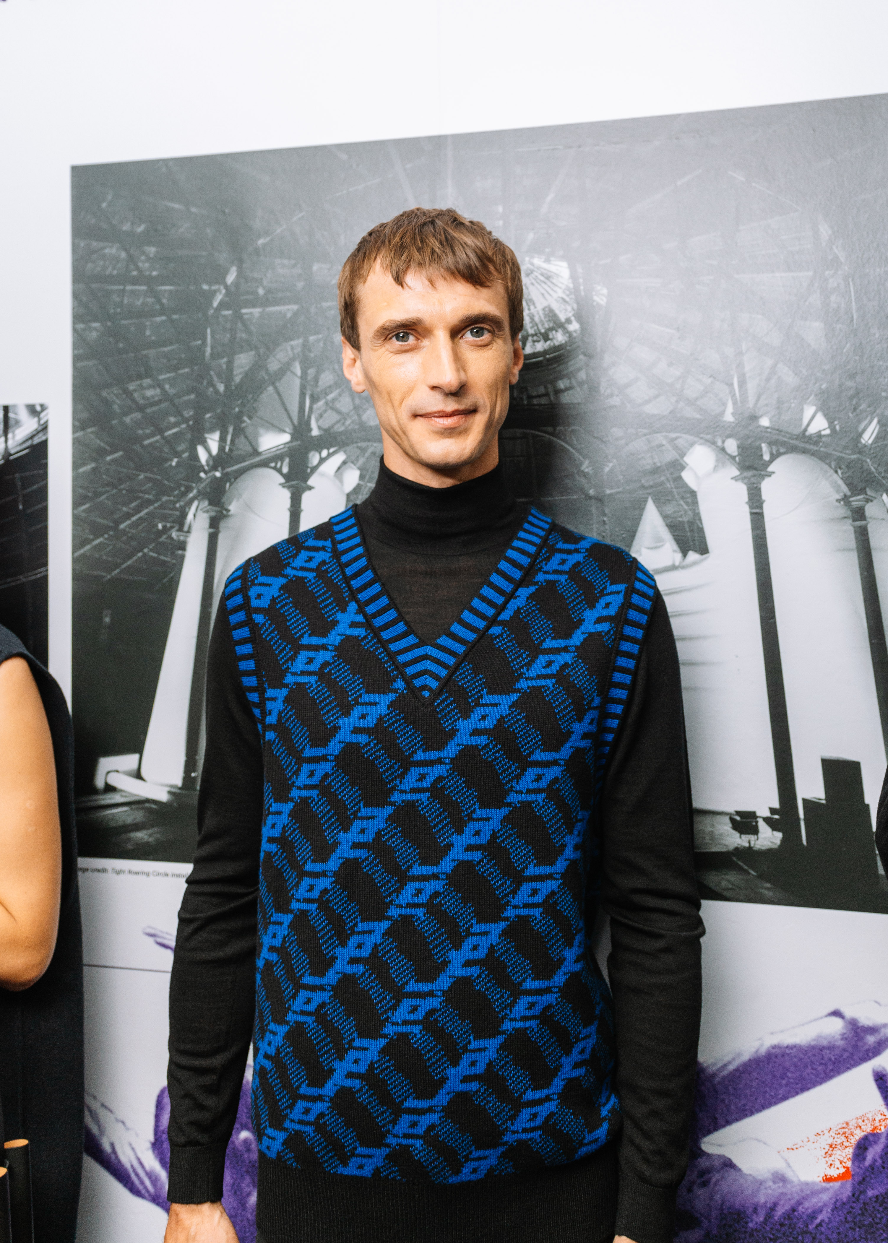 backstage sfilata cos F/W 21 london fashion week