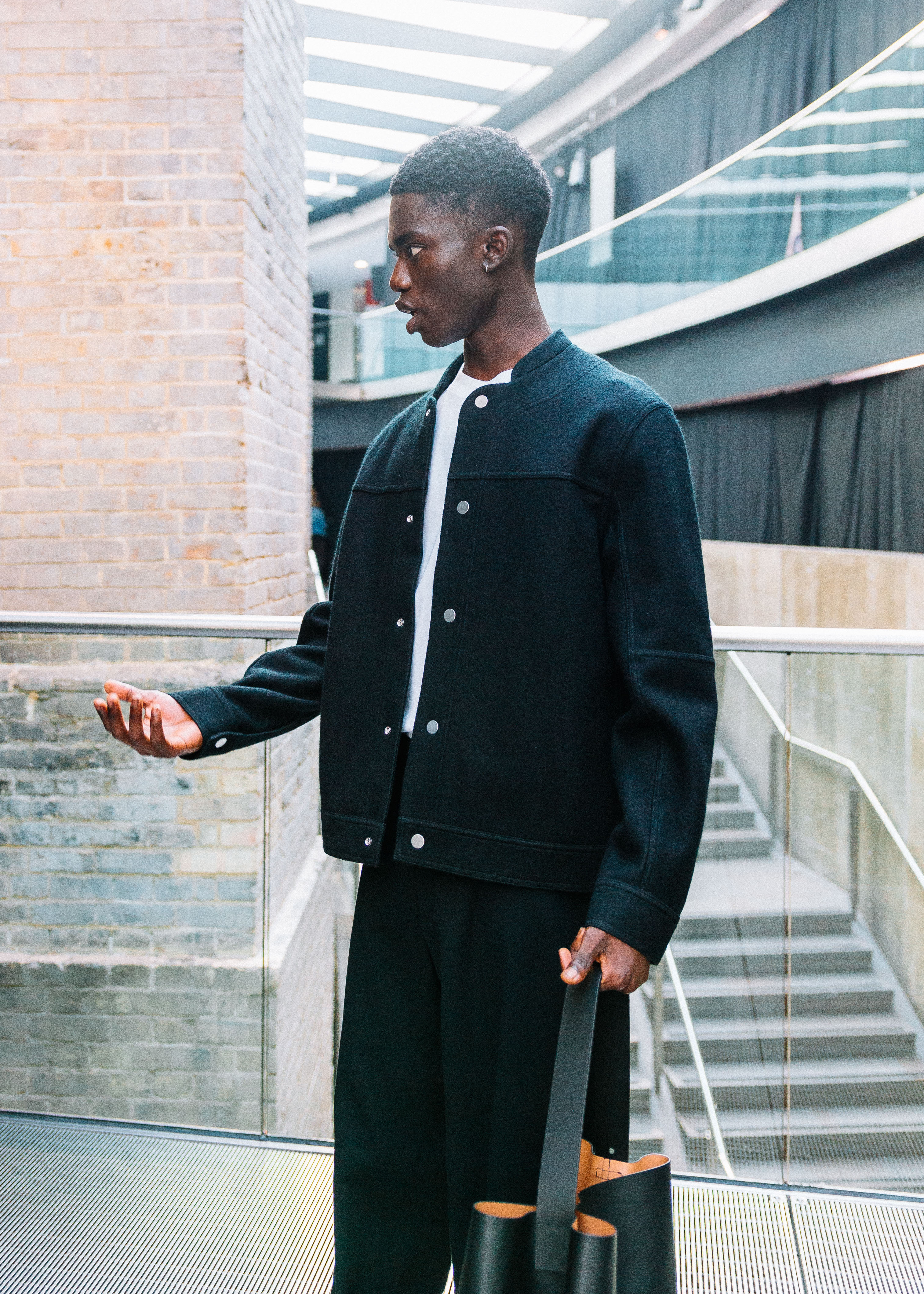 backstage sfilata cos F/W 21 london fashion week