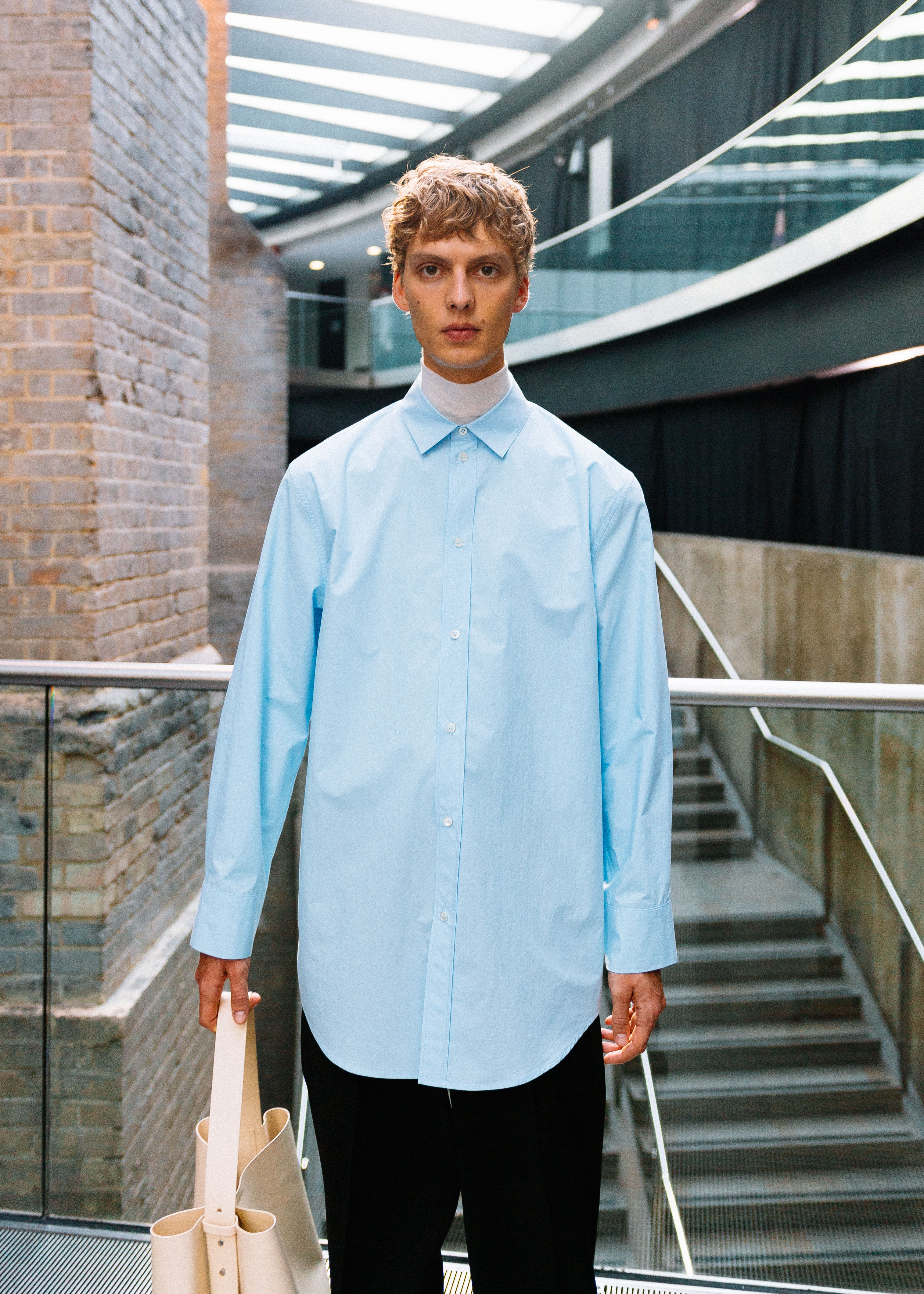 backstage sfilata cos F/W 21 london fashion week