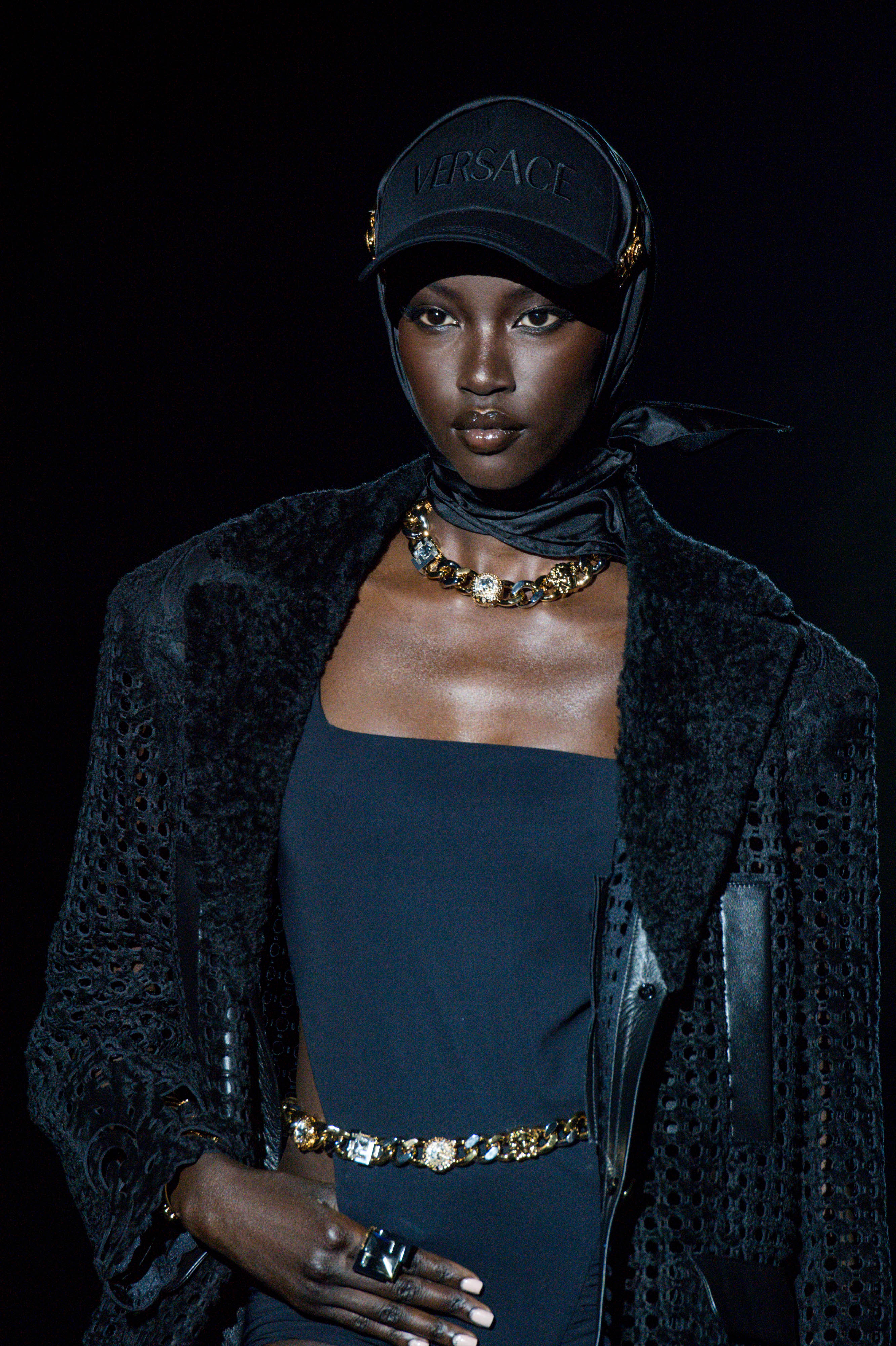 FENDI BY VERSACE_details (36).JPG