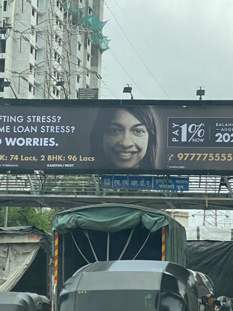 Iklan real estate yang menggunakan wajah Shubnum Khan