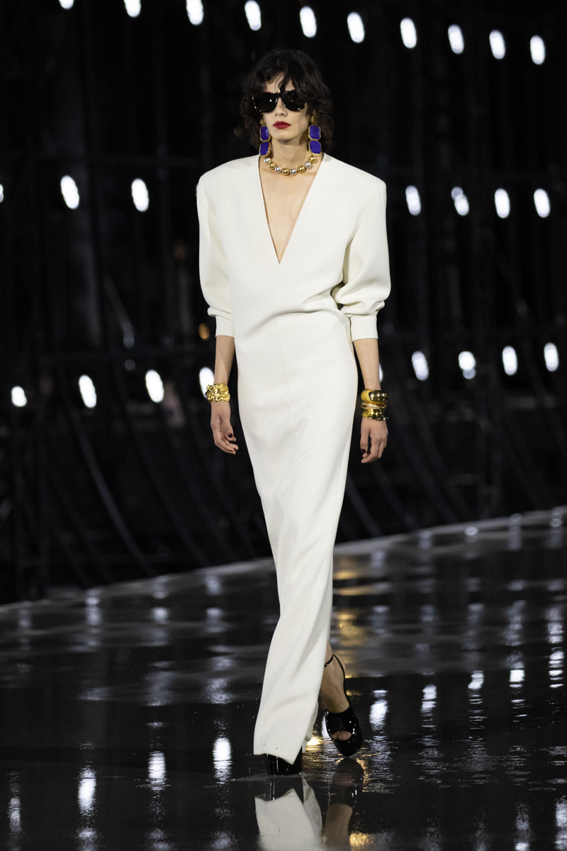 SL_SUMMER_SS22_RUNWAY_LR_1.jpg