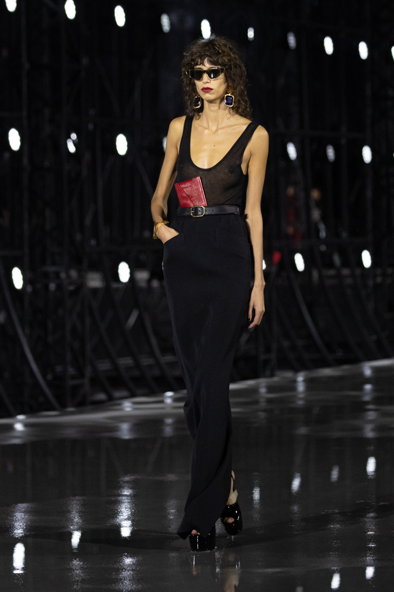 SL_SUMMER_SS22_RUNWAY_LR_23.jpg