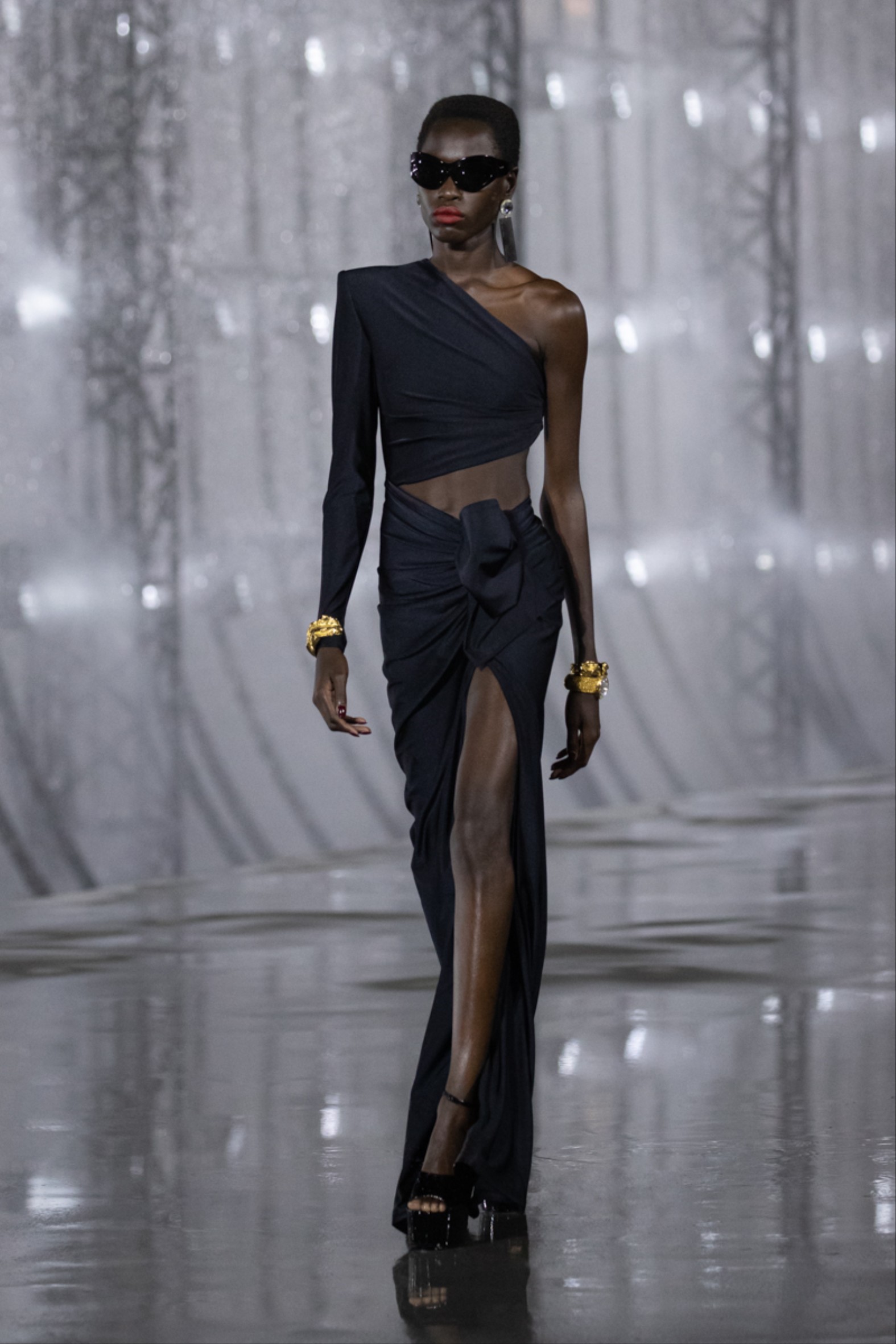 1632927258598-slsummerss22runwaylr54.jpeg