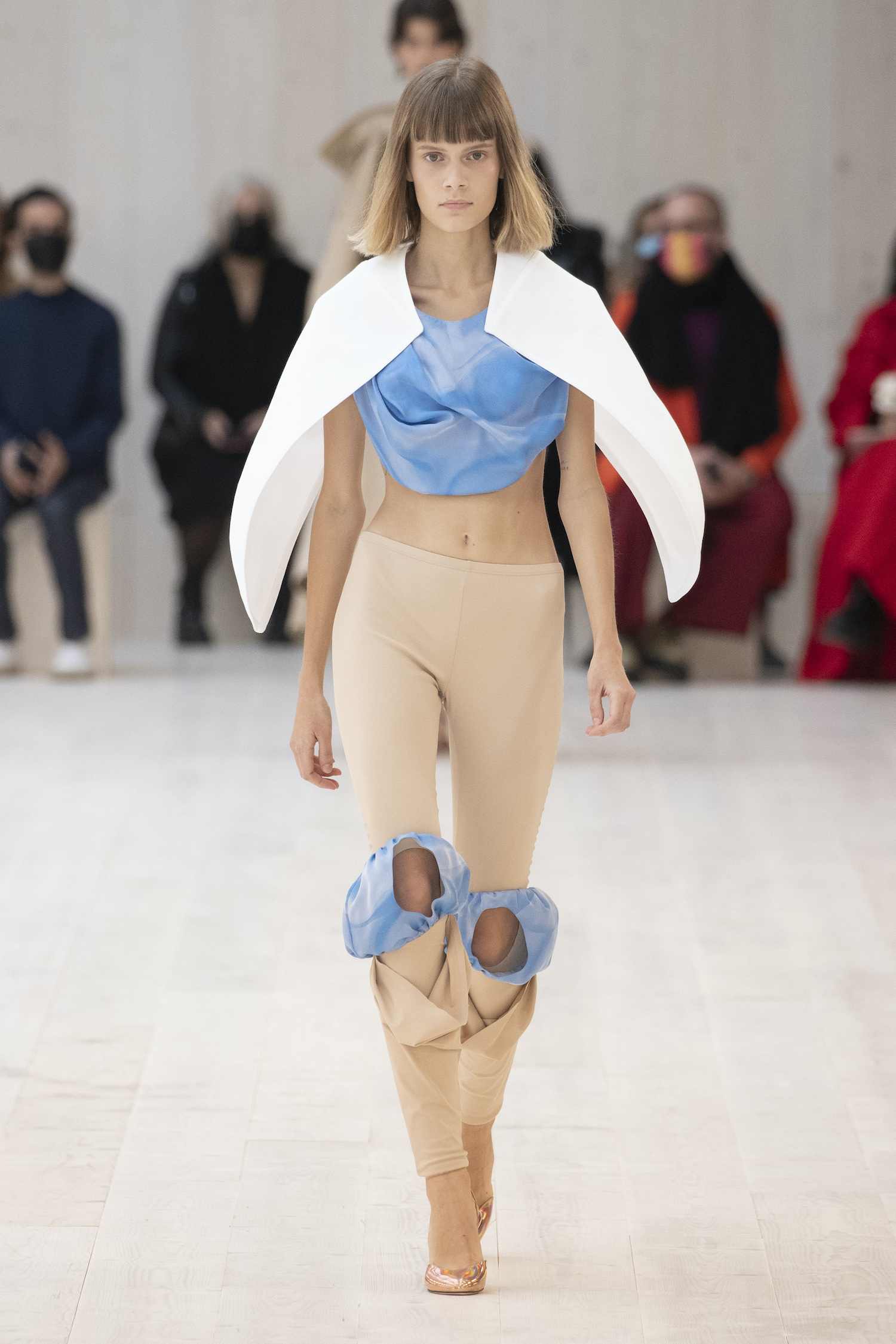 LOEWE Women_s Spring Summer 2022 Look 7.jpg