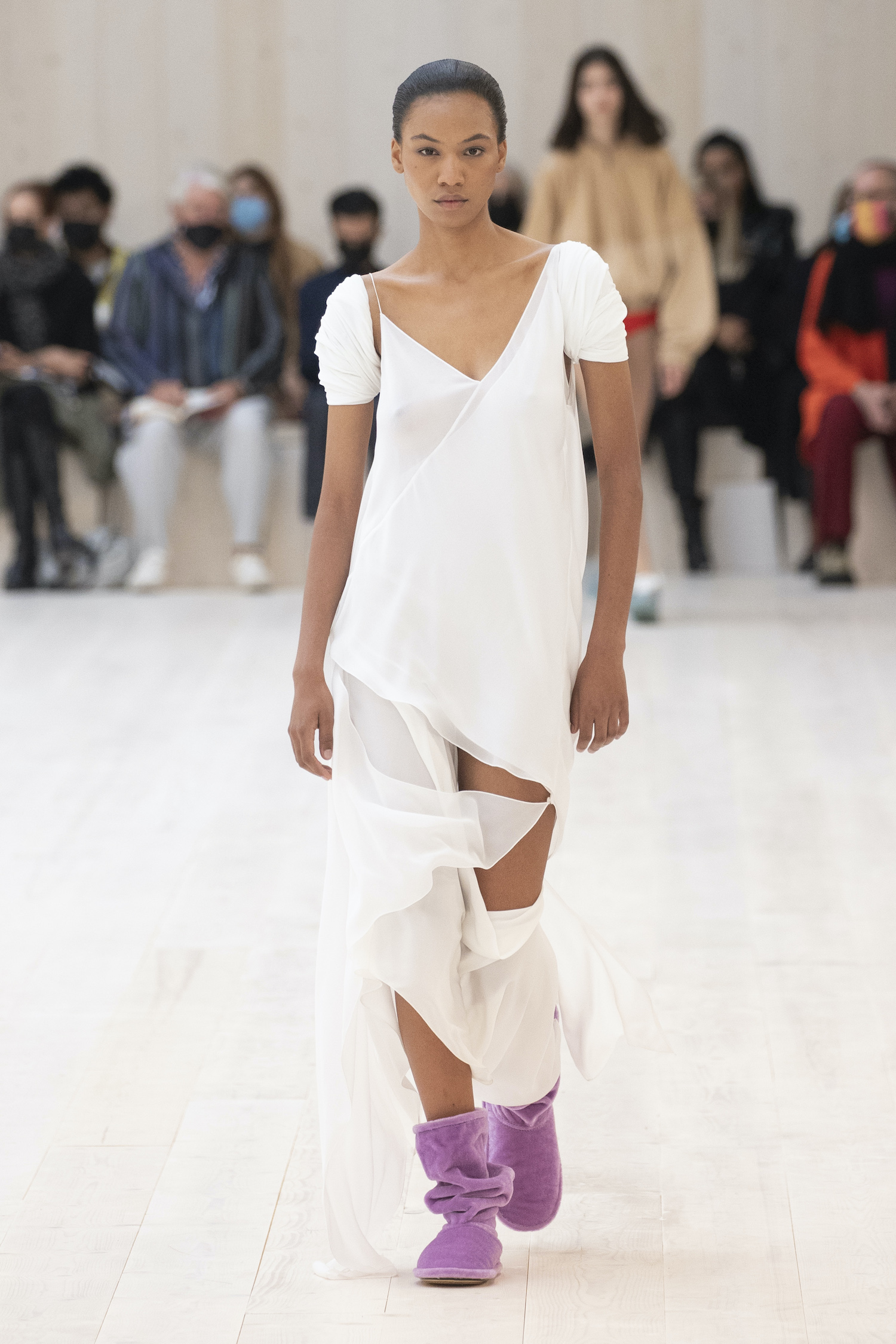 LOEWE Women_s Spring Summer 2022 Look 31.jpg