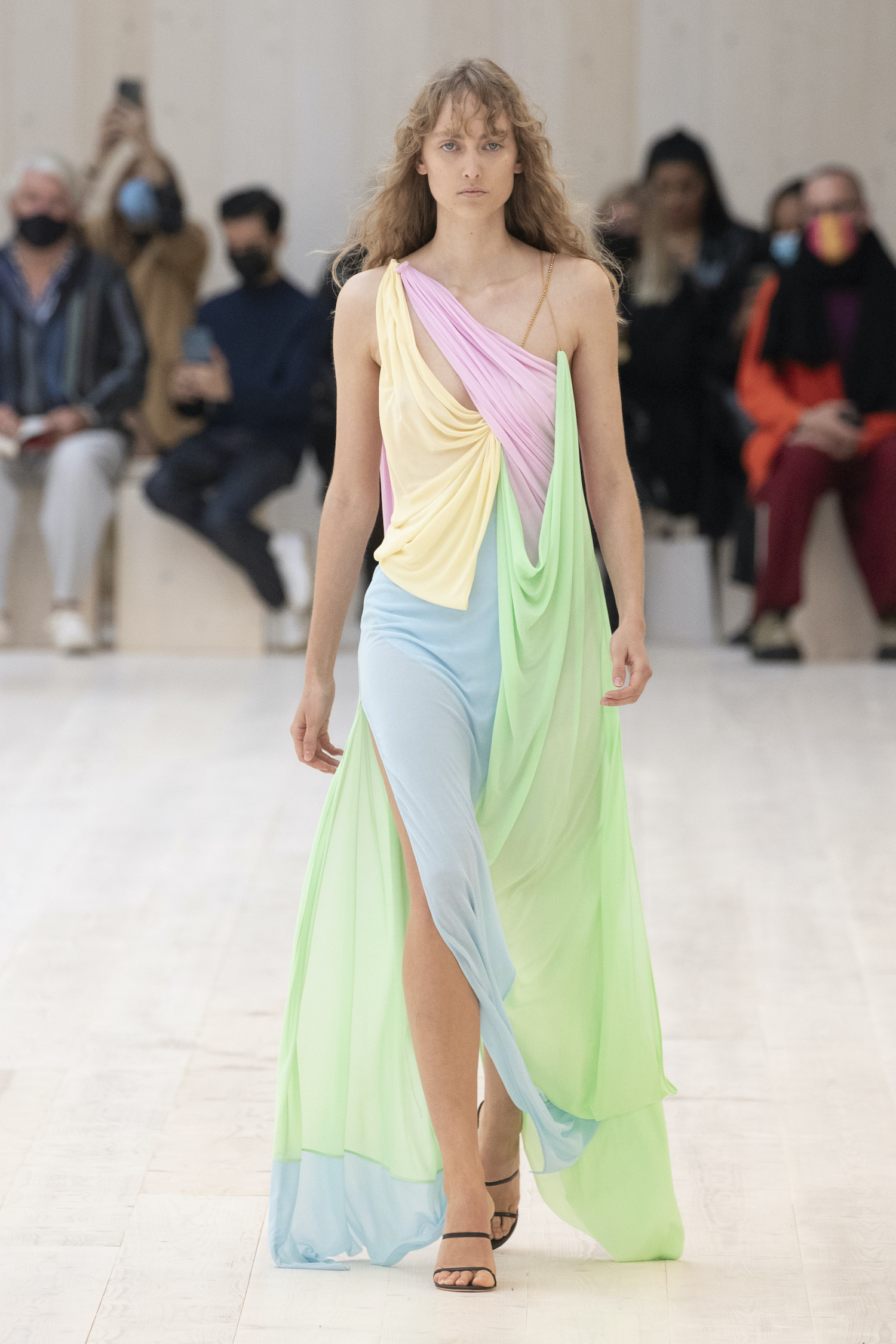 LOEWE Women_s Spring Summer 2022 Look 48.jpg