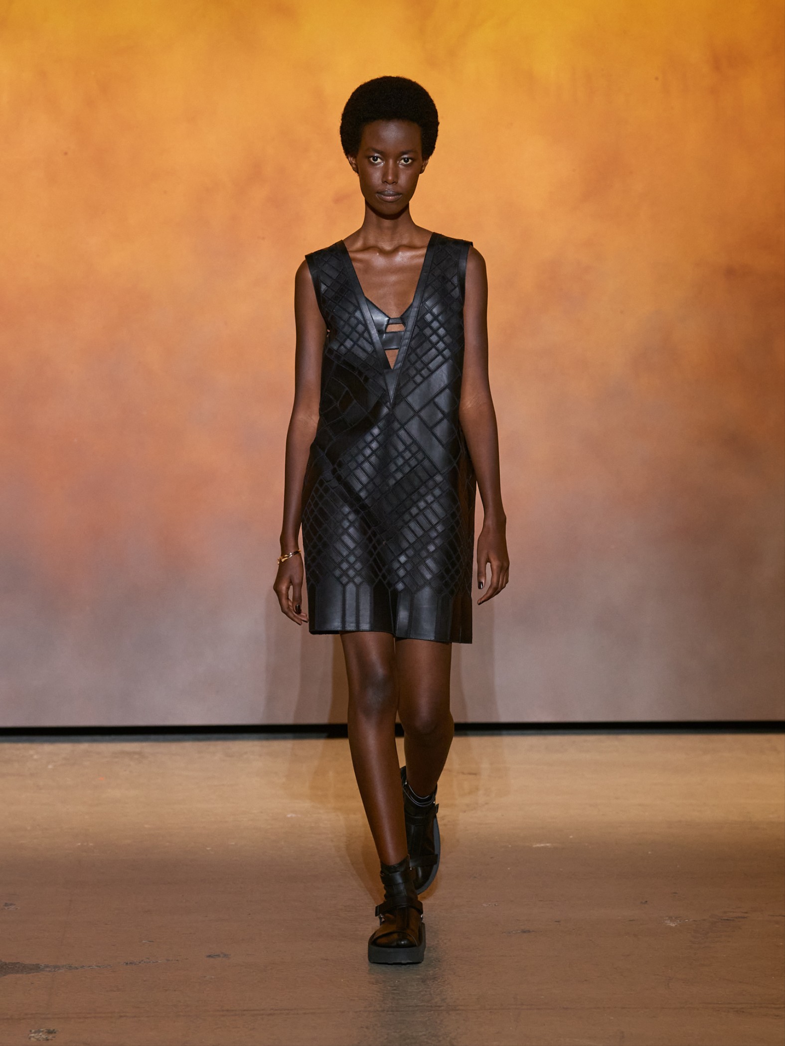 1633286912273-runwayhermeswrtwss22filippofior55.jpeg