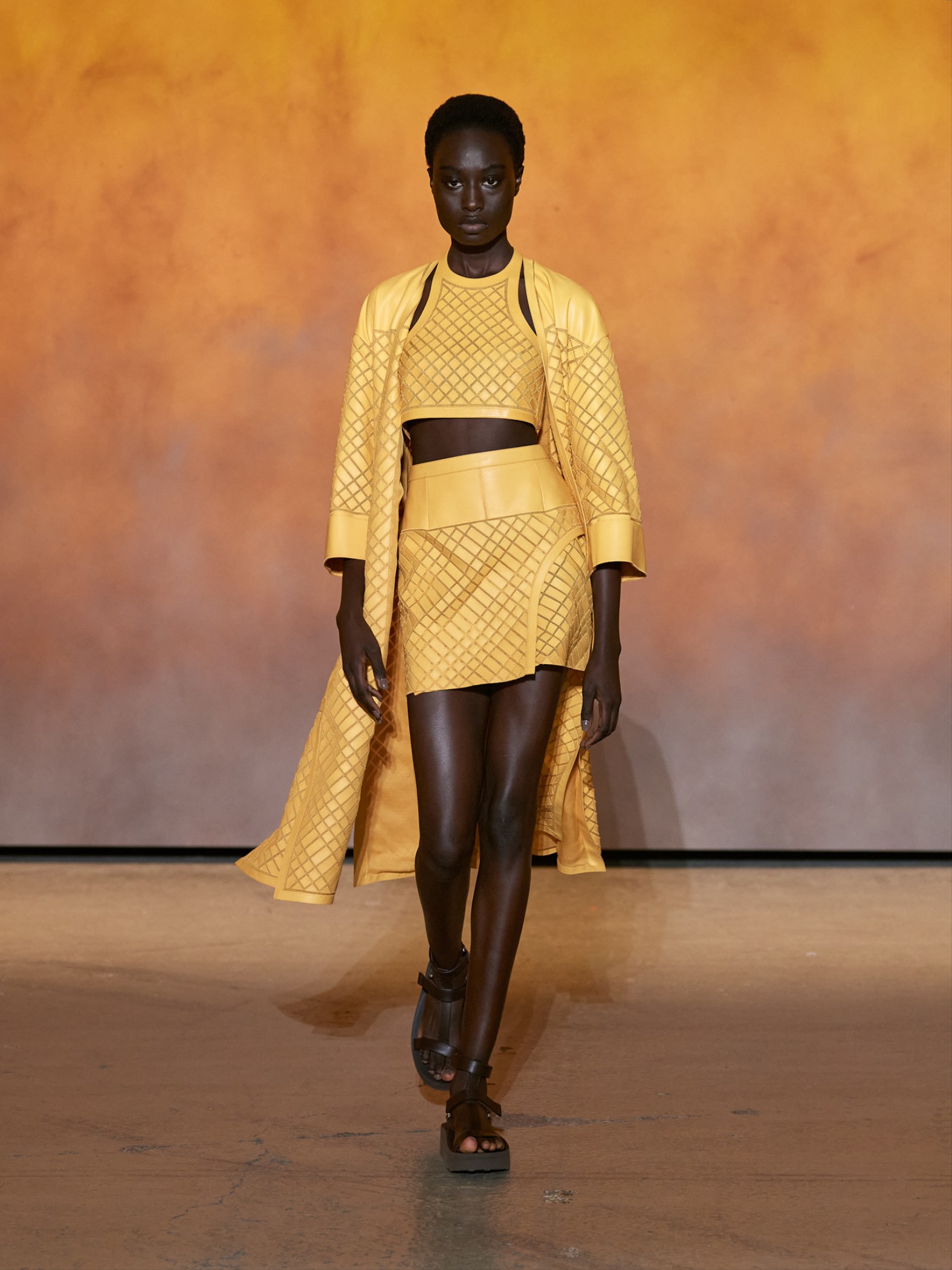 1633286852710-runwayhermeswrtwss22filippofior32.jpeg