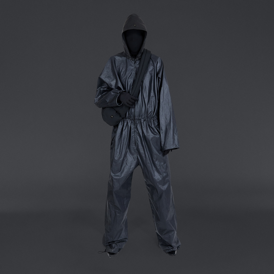 ③YEEZY-GAP-ENGINEERED-BY-BALENCIAGA_FEB-2022_LOOK-20.jpg