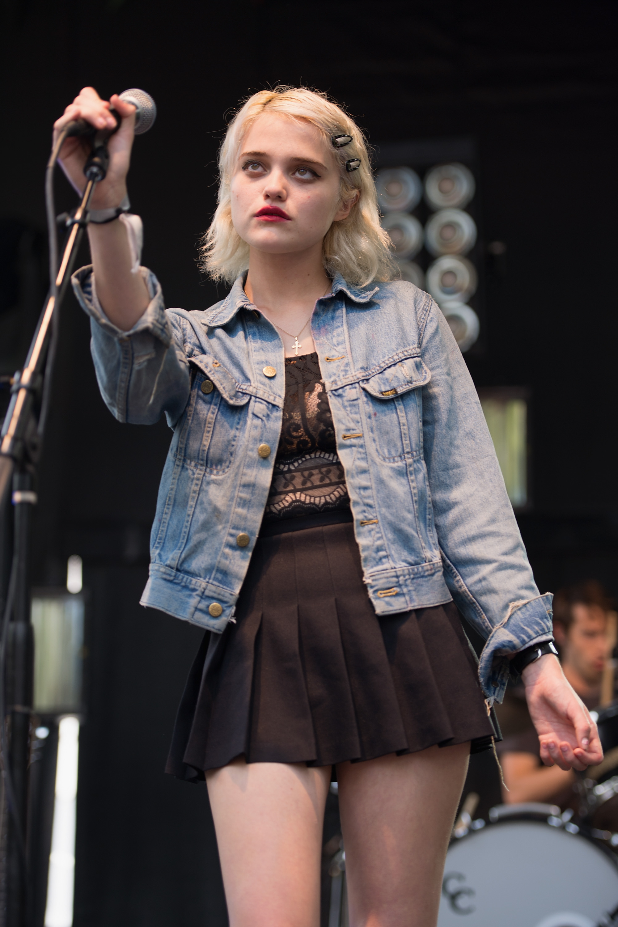 Sky Ferreira auf der Bühne beim Pitchfork Music Festival 2013