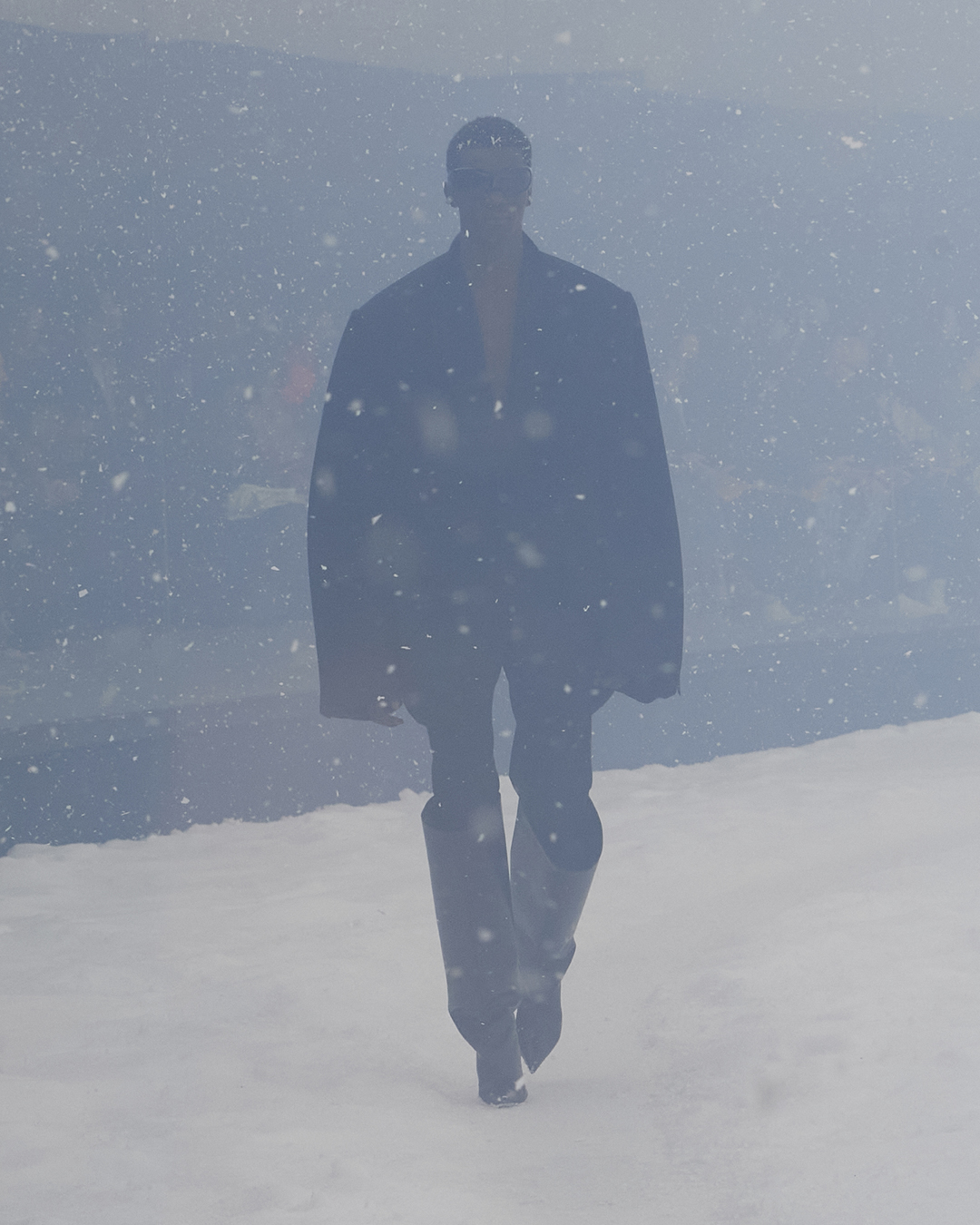 BALENCIAGA WINTER 22 LOOK 22_MOMO.jpg
