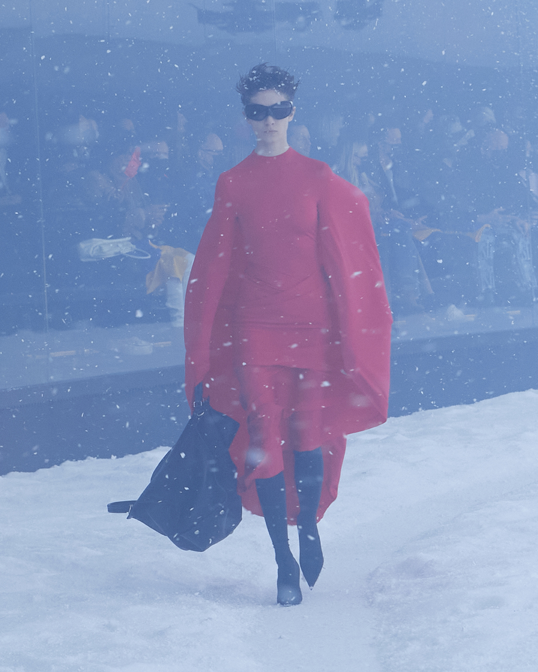 BALENCIAGA WINTER 22 LOOK 55_EFFY.jpg