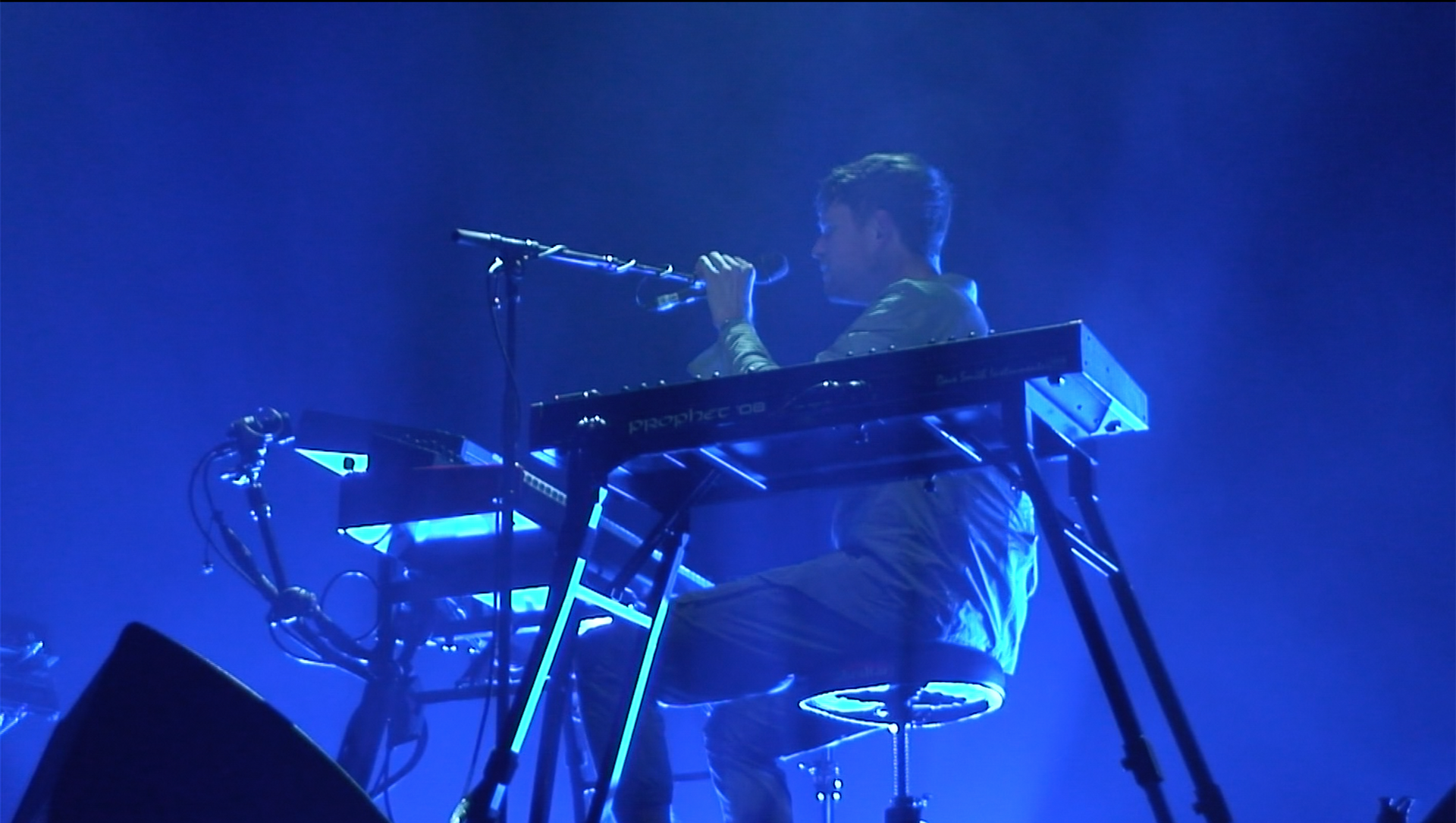 james blake performing live