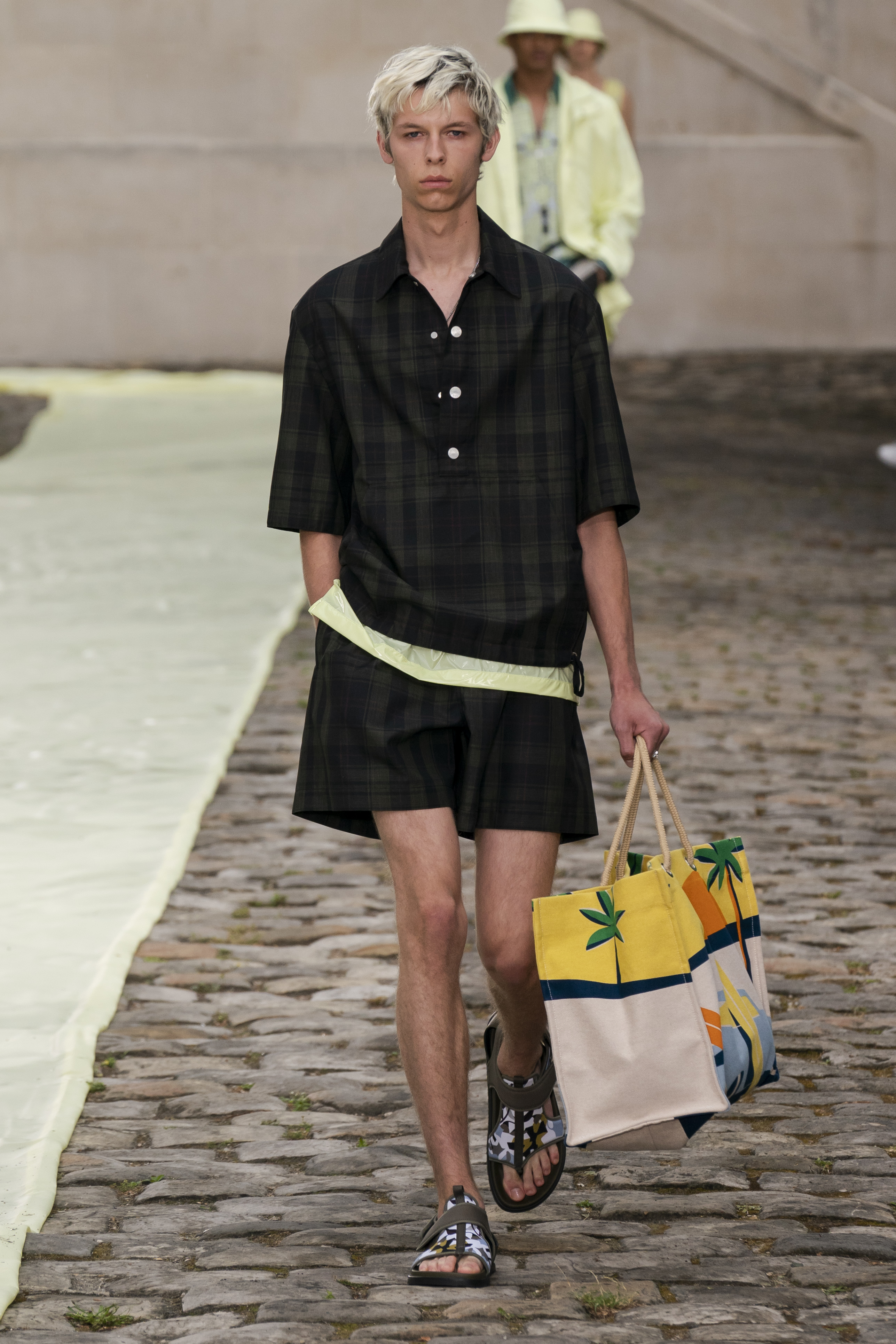 LOUIS VUITTON PRESENTS SS23 AT MEN'S PARIS FASHION WEEK - Numéro Netherlands