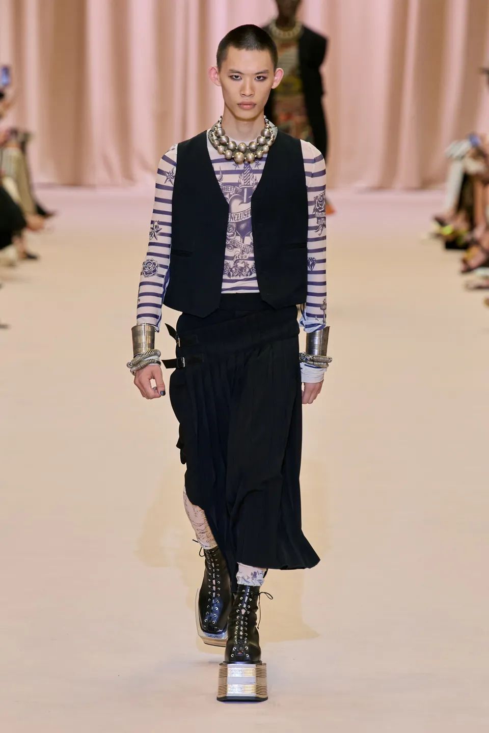Jean Paul Gaultier Fall 2022 Couture par Olivier Rousteing