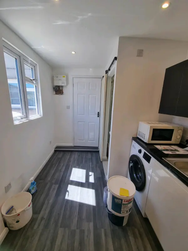 A studio flat in Slough showing the kitchen