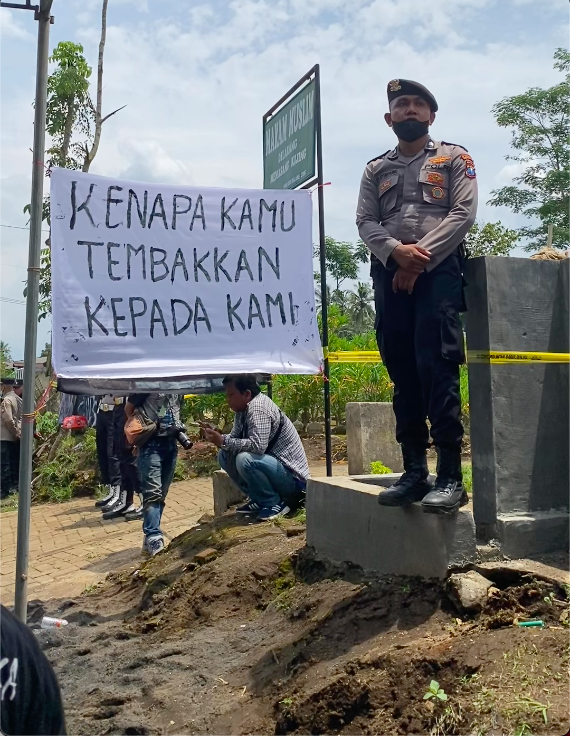 Indonesia, malang, stadium, stampede, police brutality