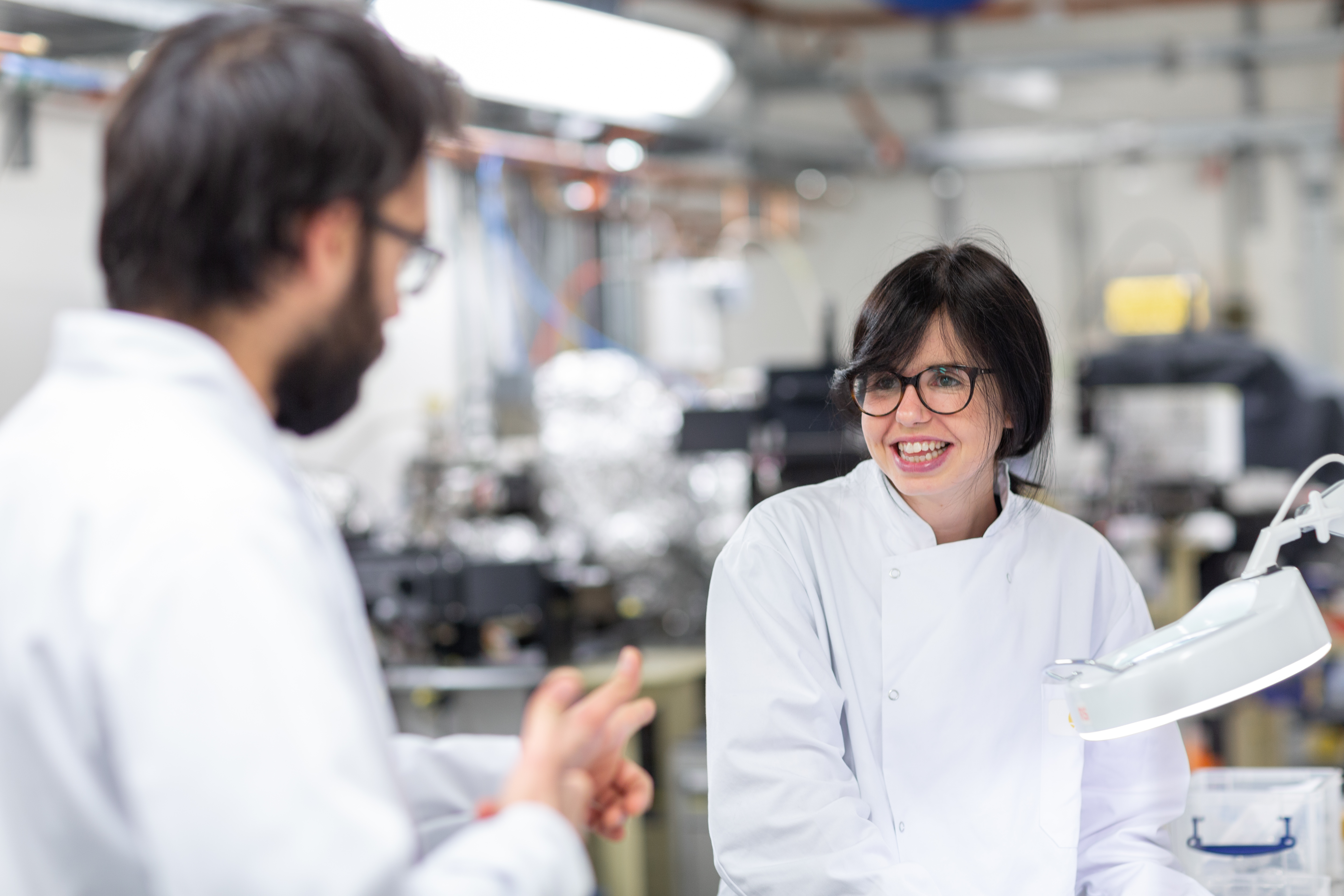 Jessica Wade Makes Wikipedia bios For Unknown Women Scientists