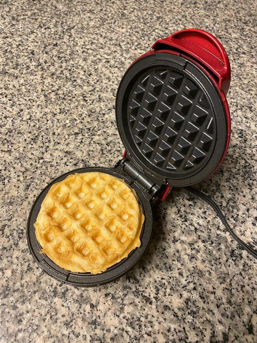 Dash Mini Waffle Maker 