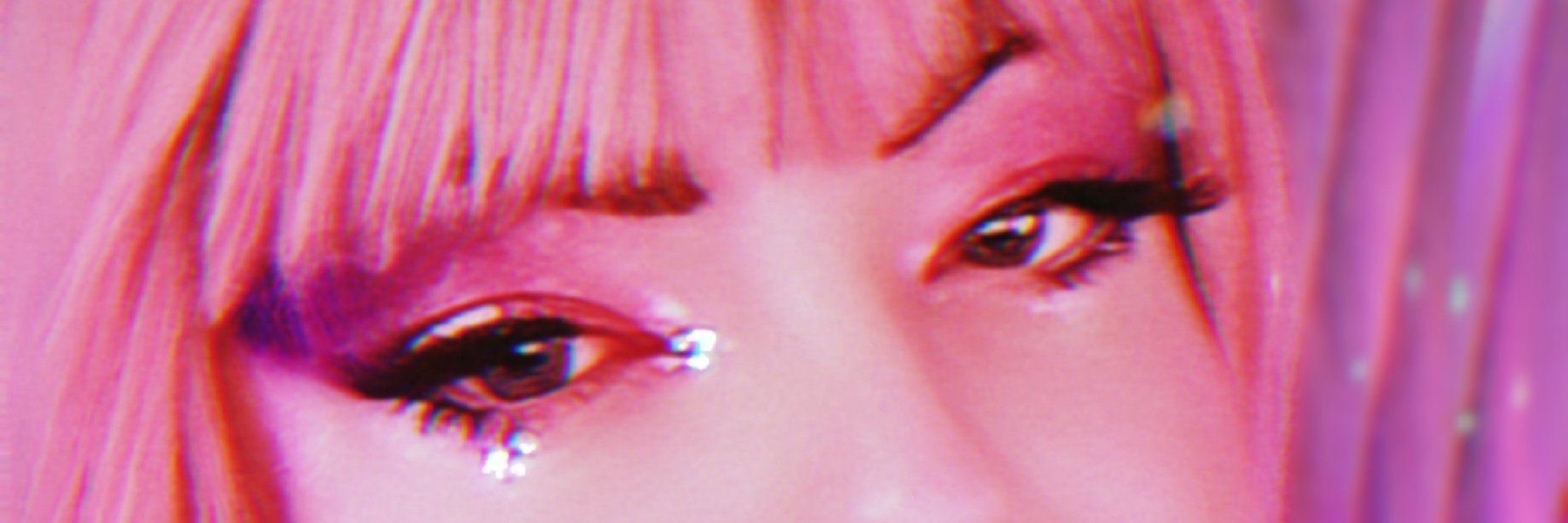 Dominatrix Goddess V eyes in pink colour