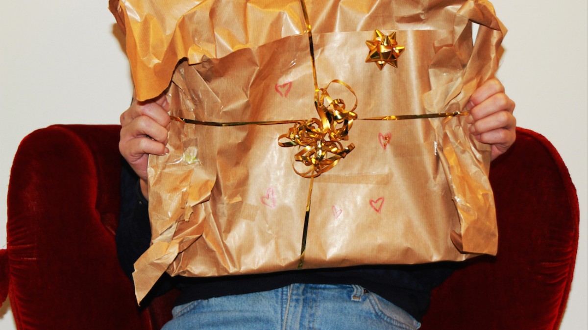 People Talk About the Worst Christmas Gifts They've Ever Received