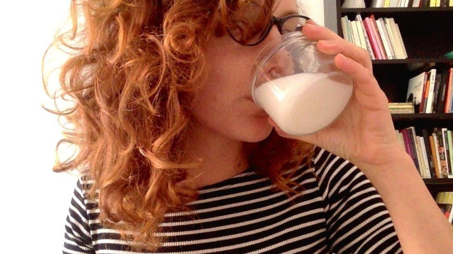 Ik dronk een week lang moedermelk foto