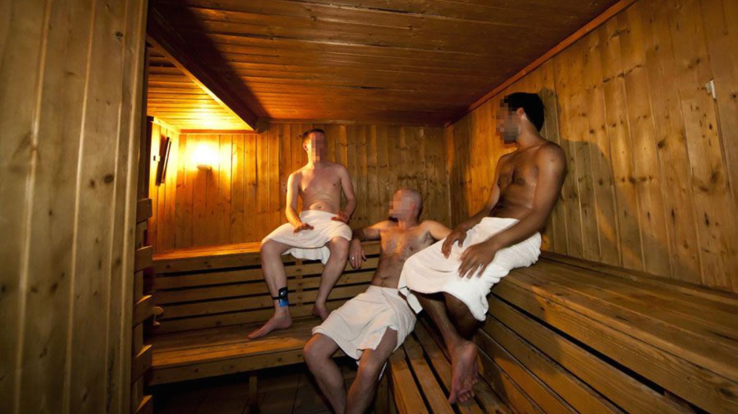 Mi tarde en una orgía bisexual en un sauna al sur de Londres