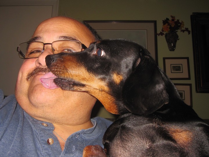 Dogs Will Like You Better if You're Nice to People, Study Says