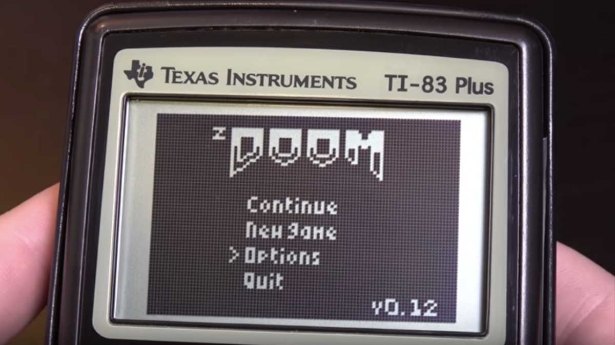 Mira 'Doom' en una calculadora gráfica TI-83