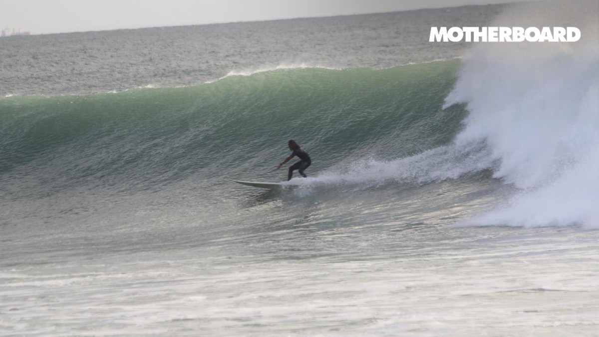 scientists-recreated-the-elusive-rogue-wave-in-a-lab-vice