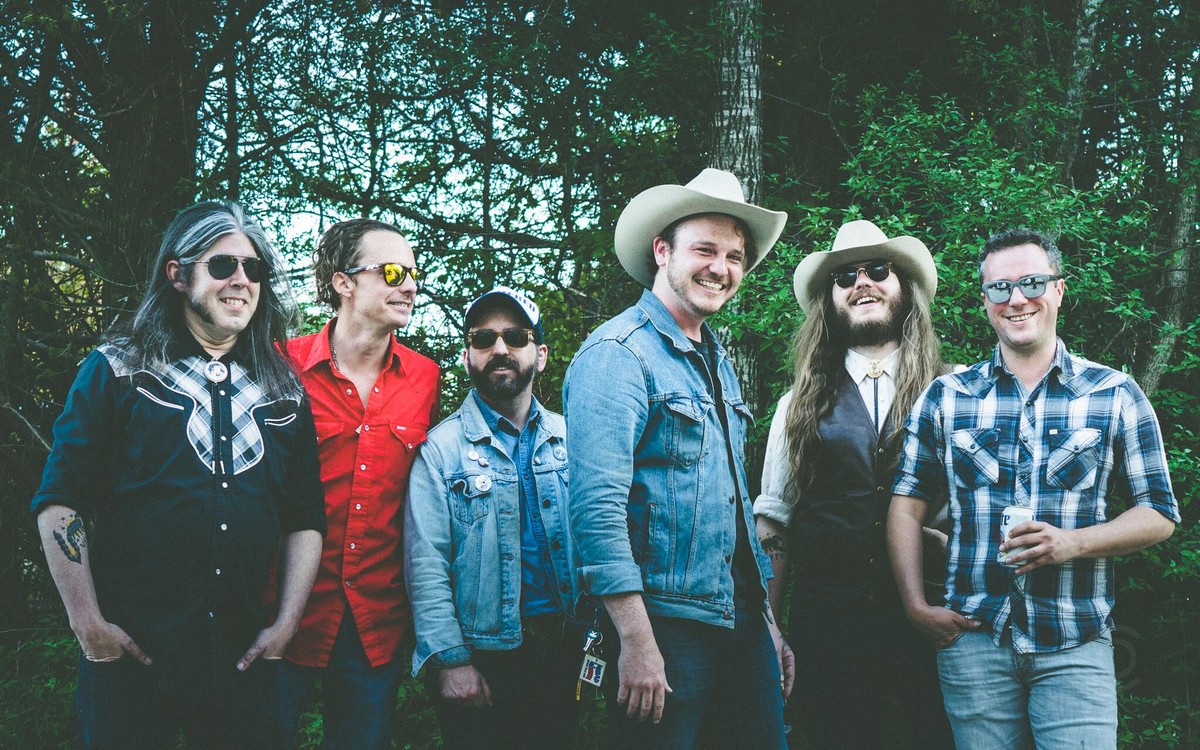 The Vandoliers Are Reenergizing Cowpunk One Album at a Time - VICE