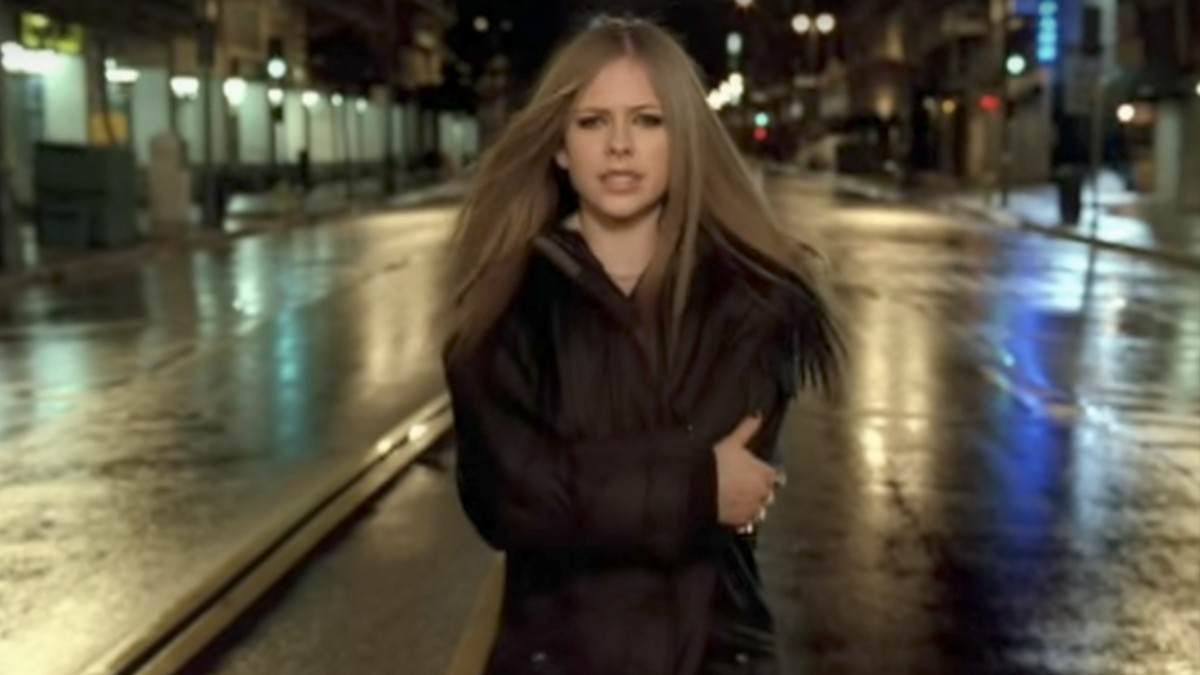 15 Years Ago Avril Lavigne Released I M With You 15 Years Ago Avril Lavigne Released I M With You