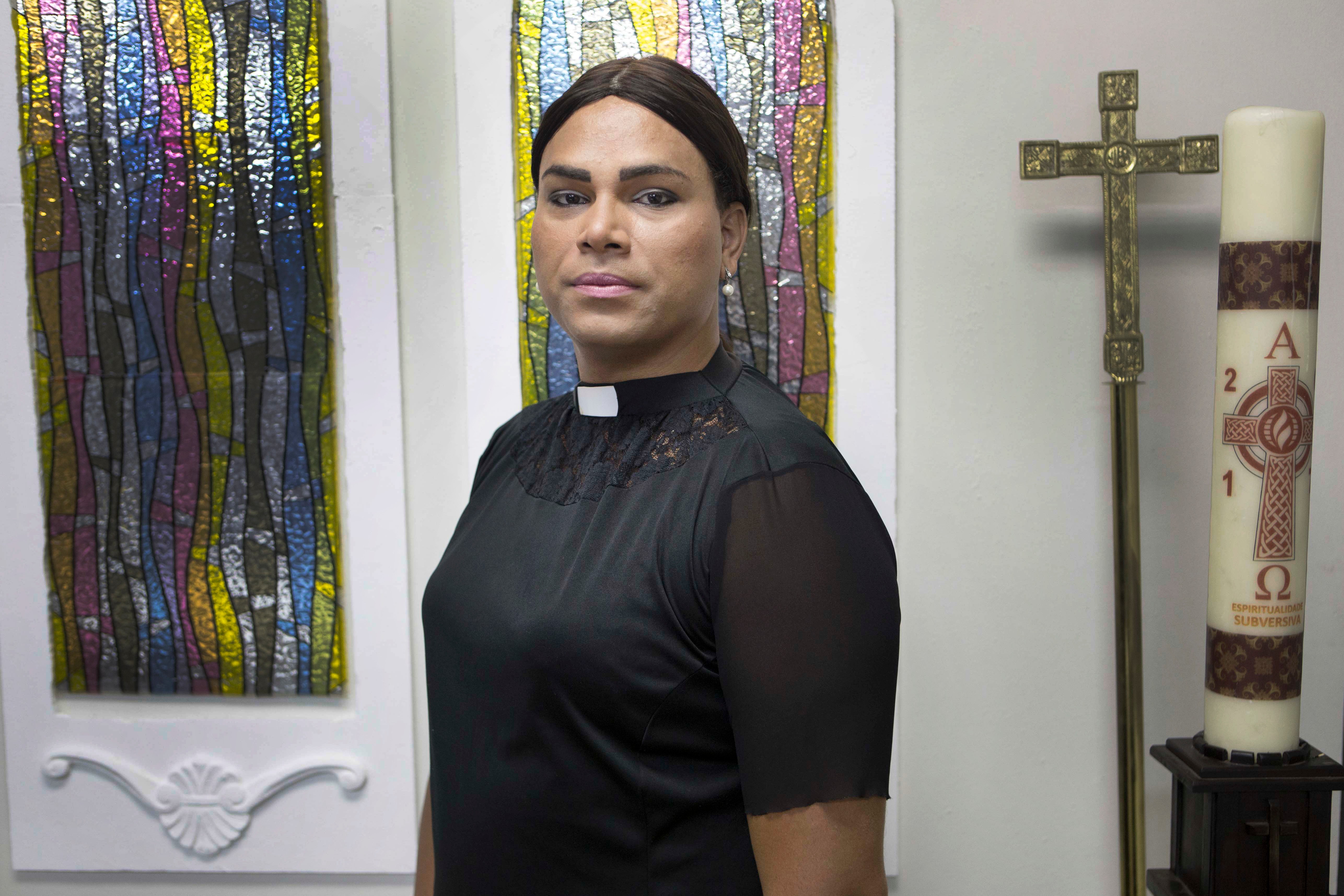 Jesus Cristo foi o primeiro trans”, diz a 1ª pastora transgênera da América  Latina