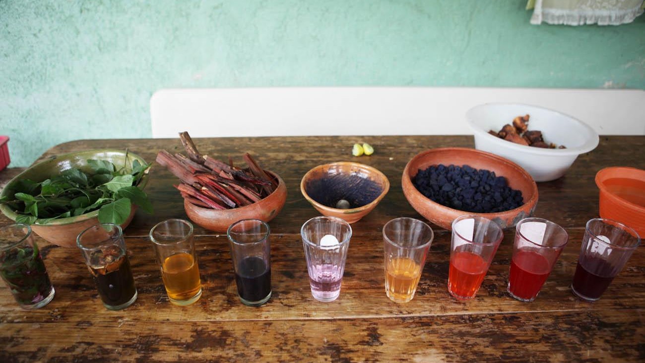 Resultado de imagen para artesanía de teotitlán del valle colores naturales