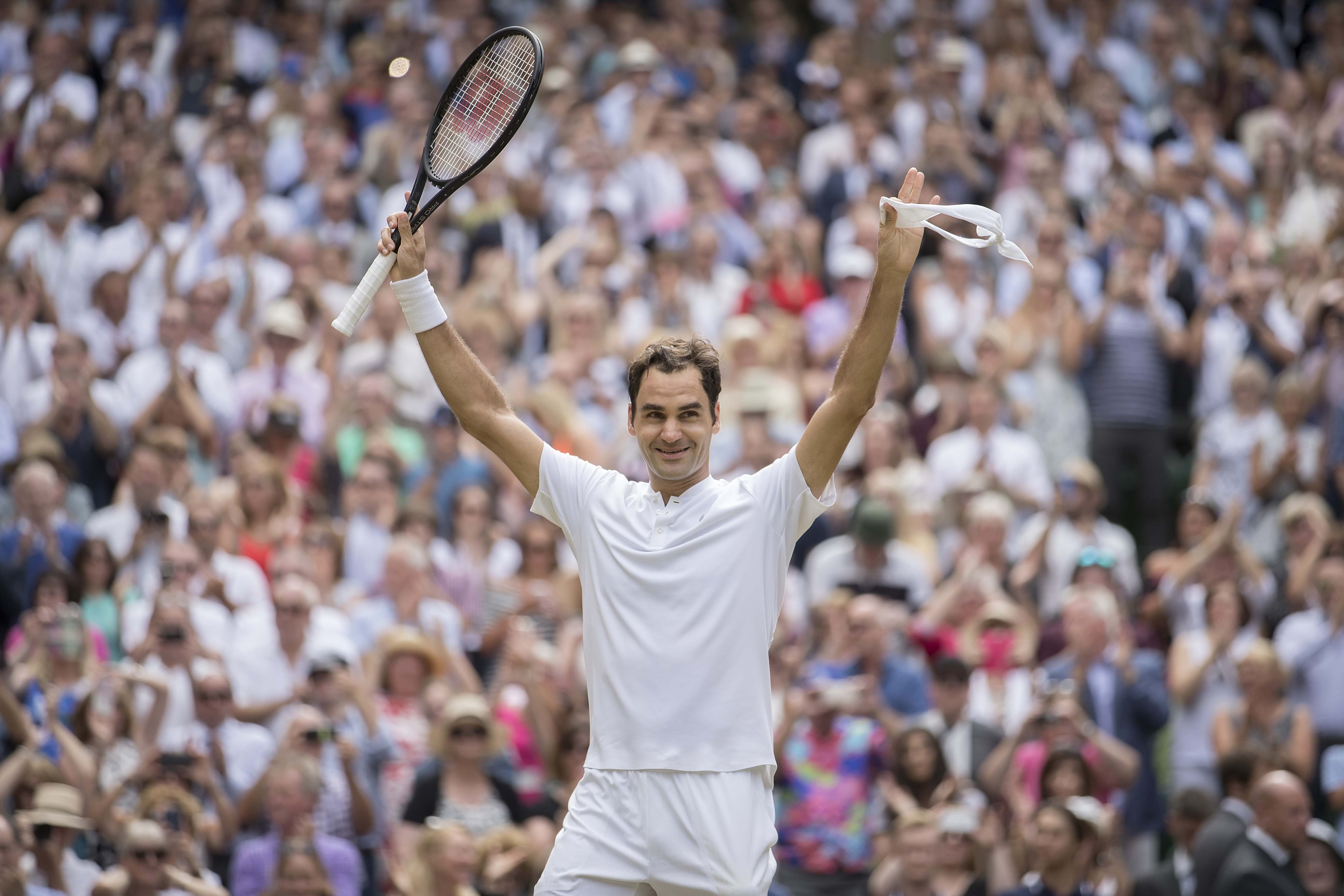 Roger Federer Becomes First Man to Win Eight Wimbledon Titles