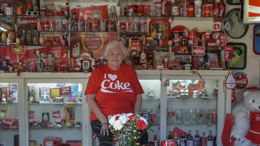 που βγαίνει με ένα μπουκάλι κόκα κόλα καλύτερο site γνωριμιών για Πακιστανικά