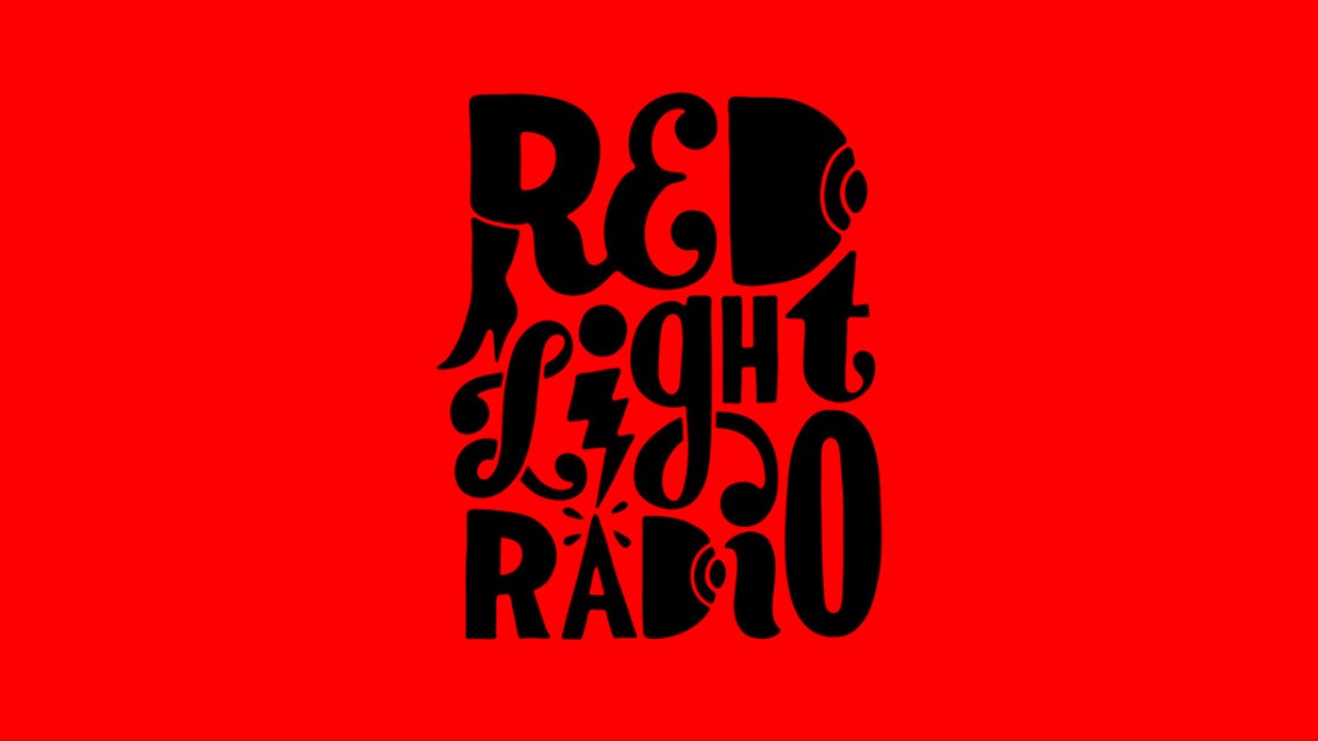 Red radio. Радио ред. Redlight лого. Redlight Radio. Red Light Center логотип.