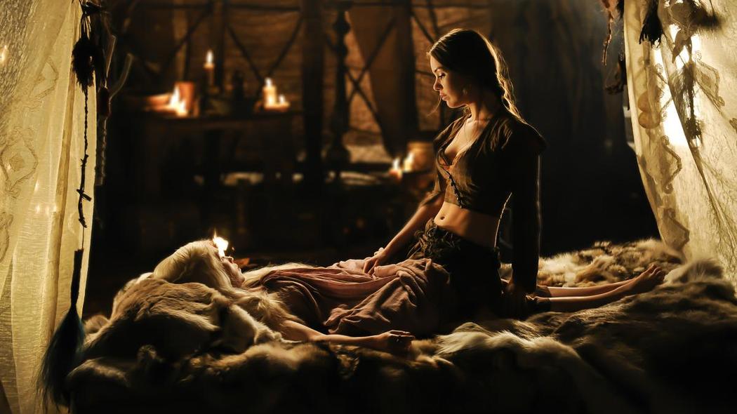 1050px x 420px - The Lesbian Sex Scenes from 'Game of Thrones' That Didn't Make It to the  Show